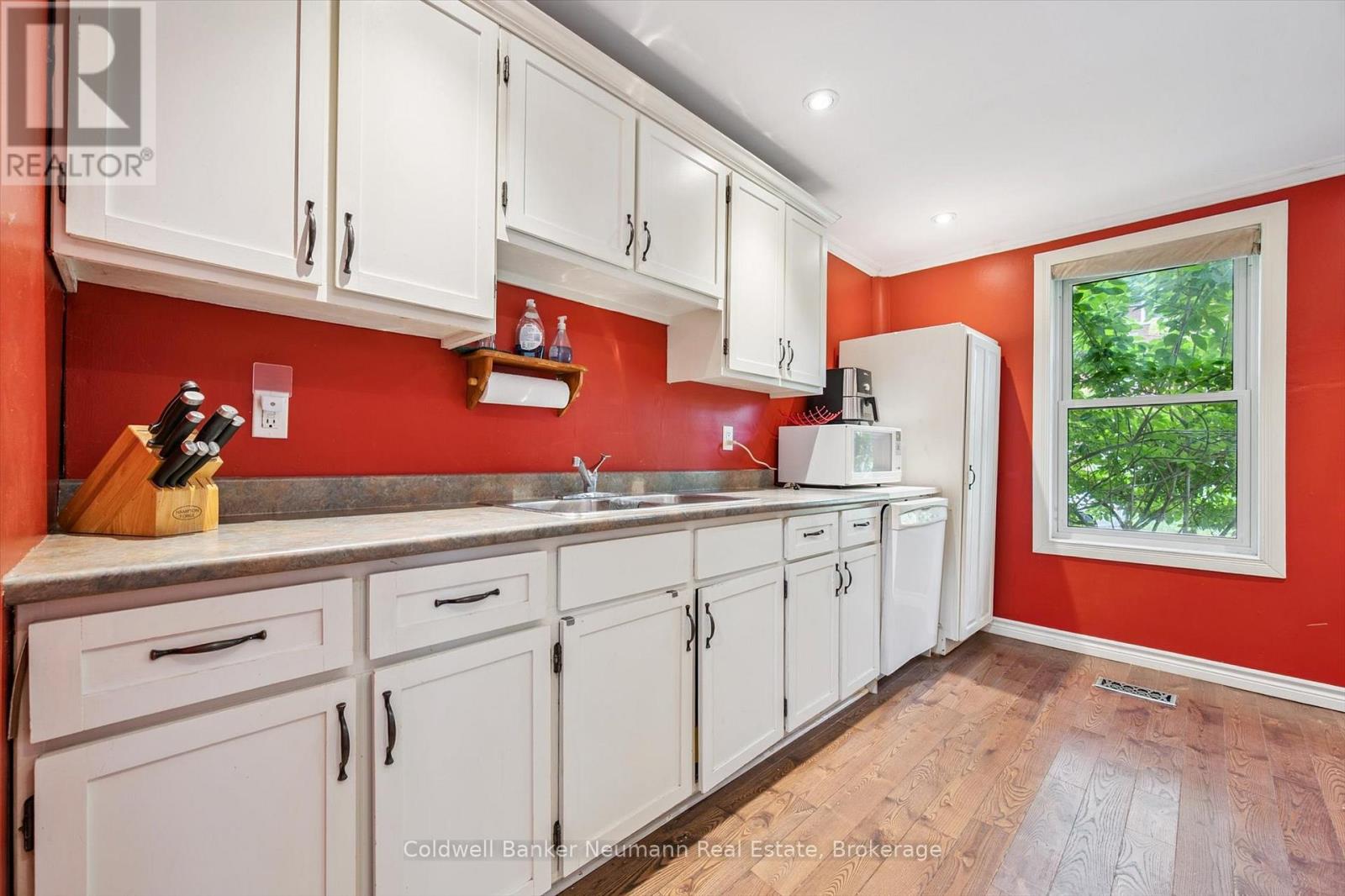 49 Dublin Street S, Guelph, Ontario  N1H 4M1 - Photo 11 - X12325241