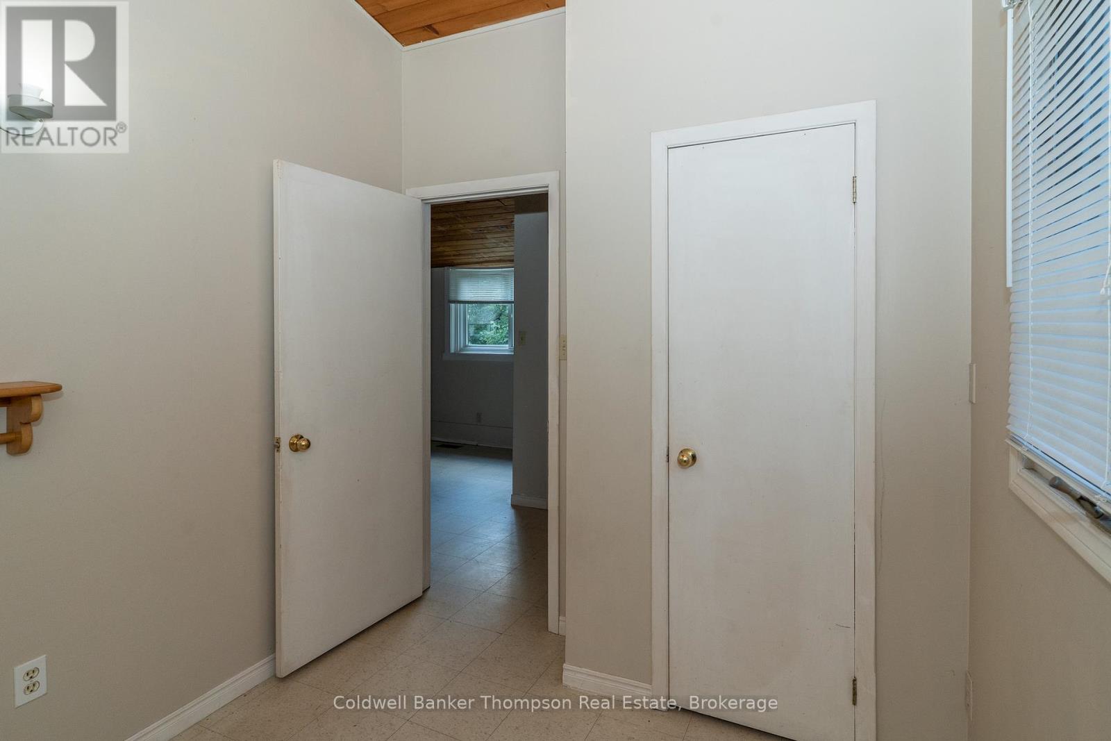 135 Ontario Street, Burk's Falls, Ontario  P0A 1C0 - Photo 11 - X12325248