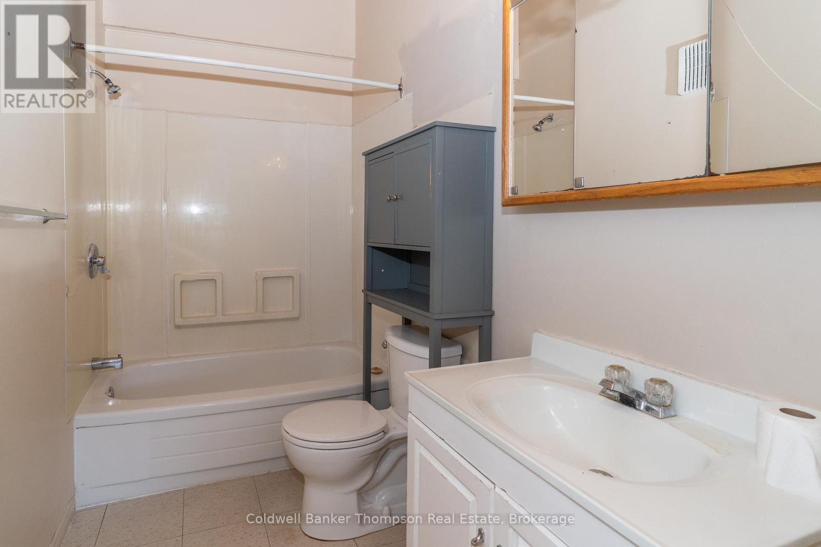 135 Ontario Street, Burk's Falls, Ontario  P0A 1C0 - Photo 12 - X12325248