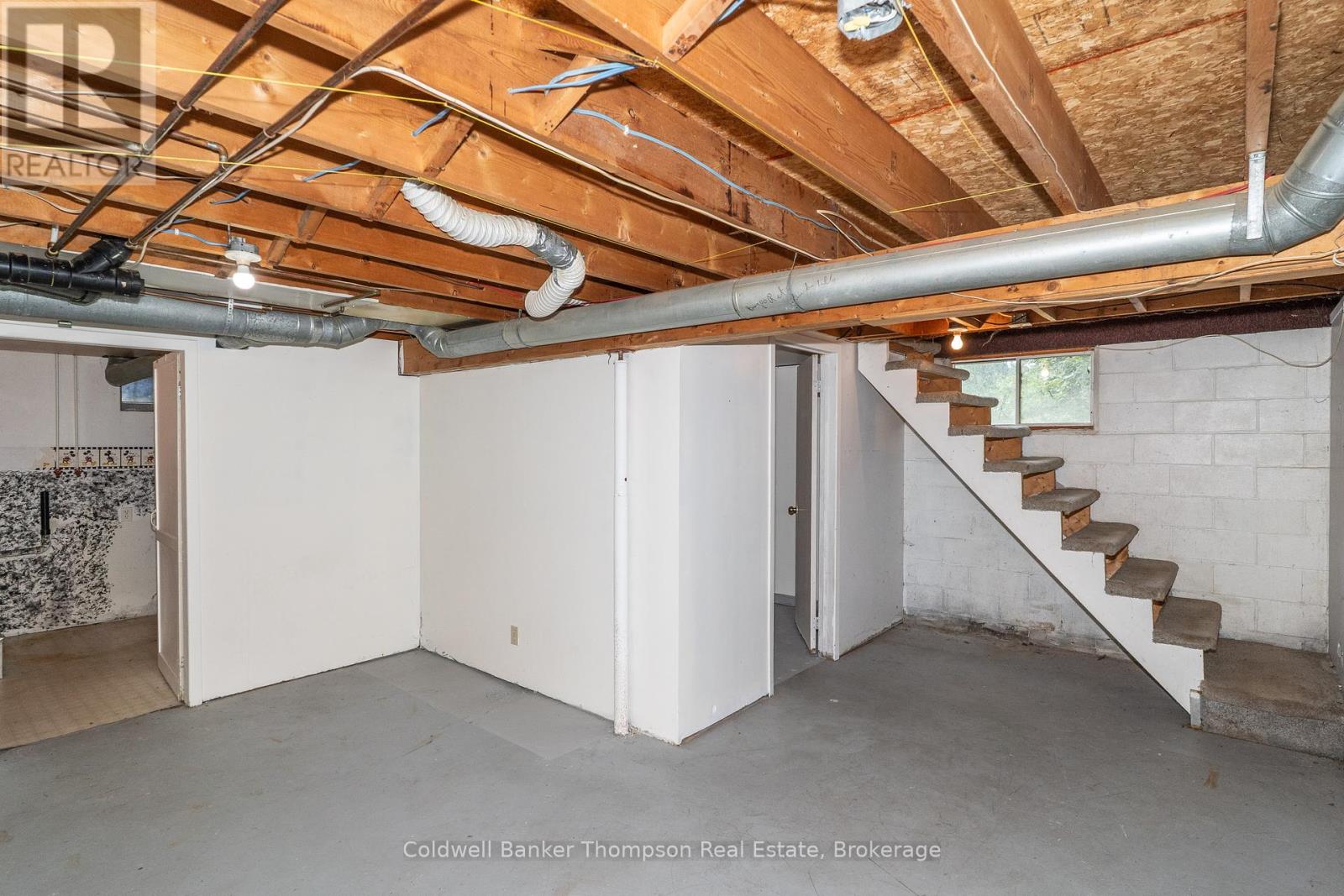 135 Ontario Street, Burk's Falls, Ontario  P0A 1C0 - Photo 16 - X12325248