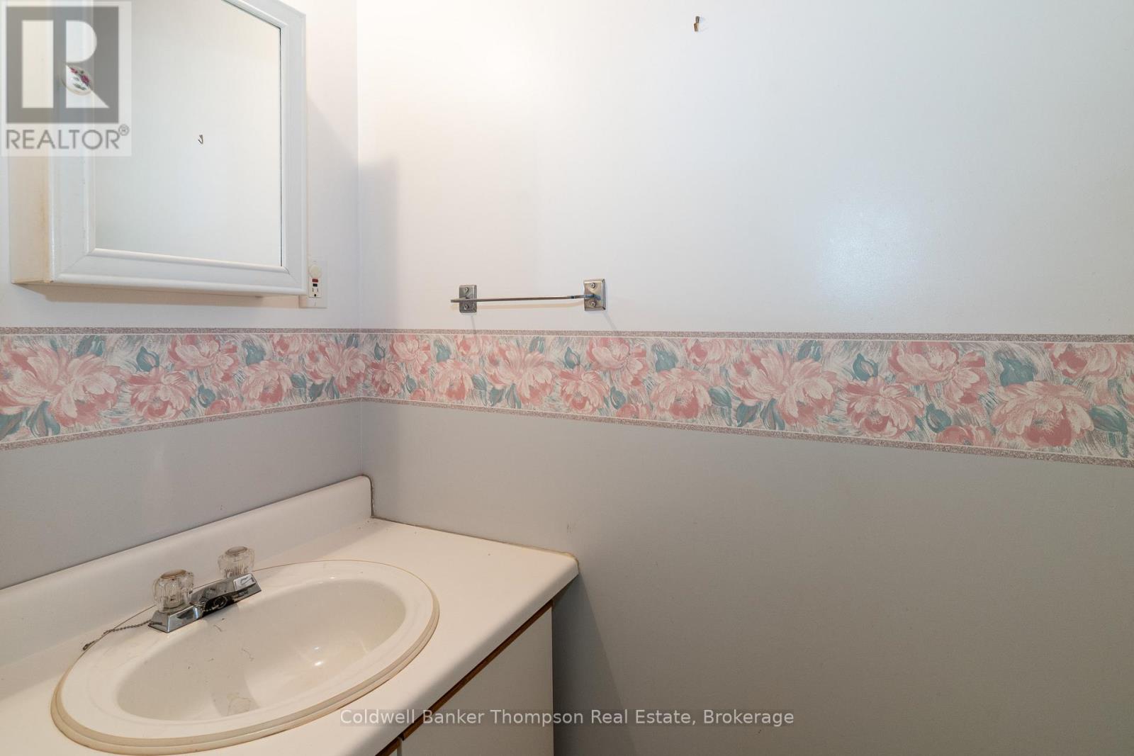 135 Ontario Street, Burk's Falls, Ontario  P0A 1C0 - Photo 35 - X12325248