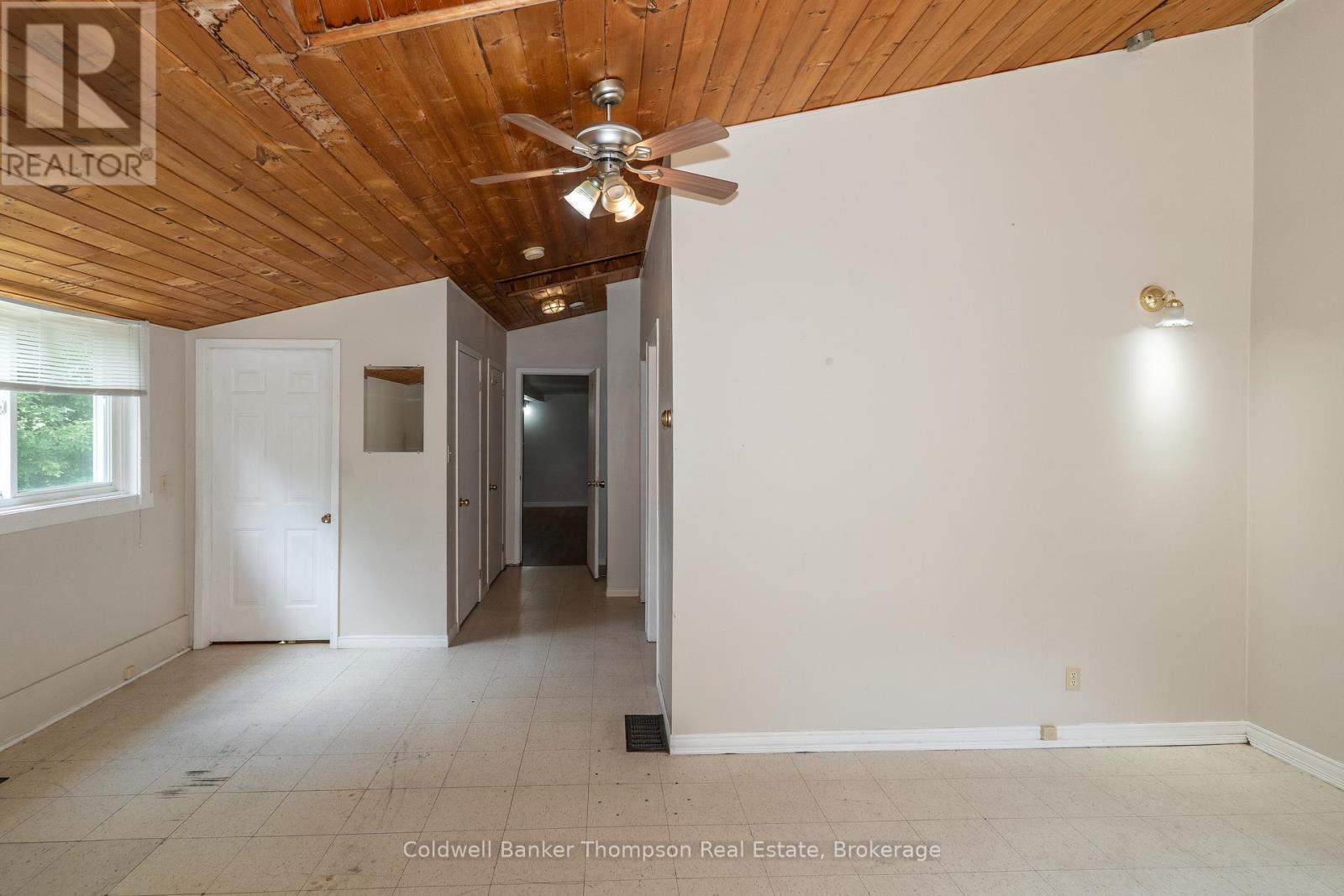 135 Ontario Street, Burk's Falls, Ontario  P0A 1C0 - Photo 4 - X12325248