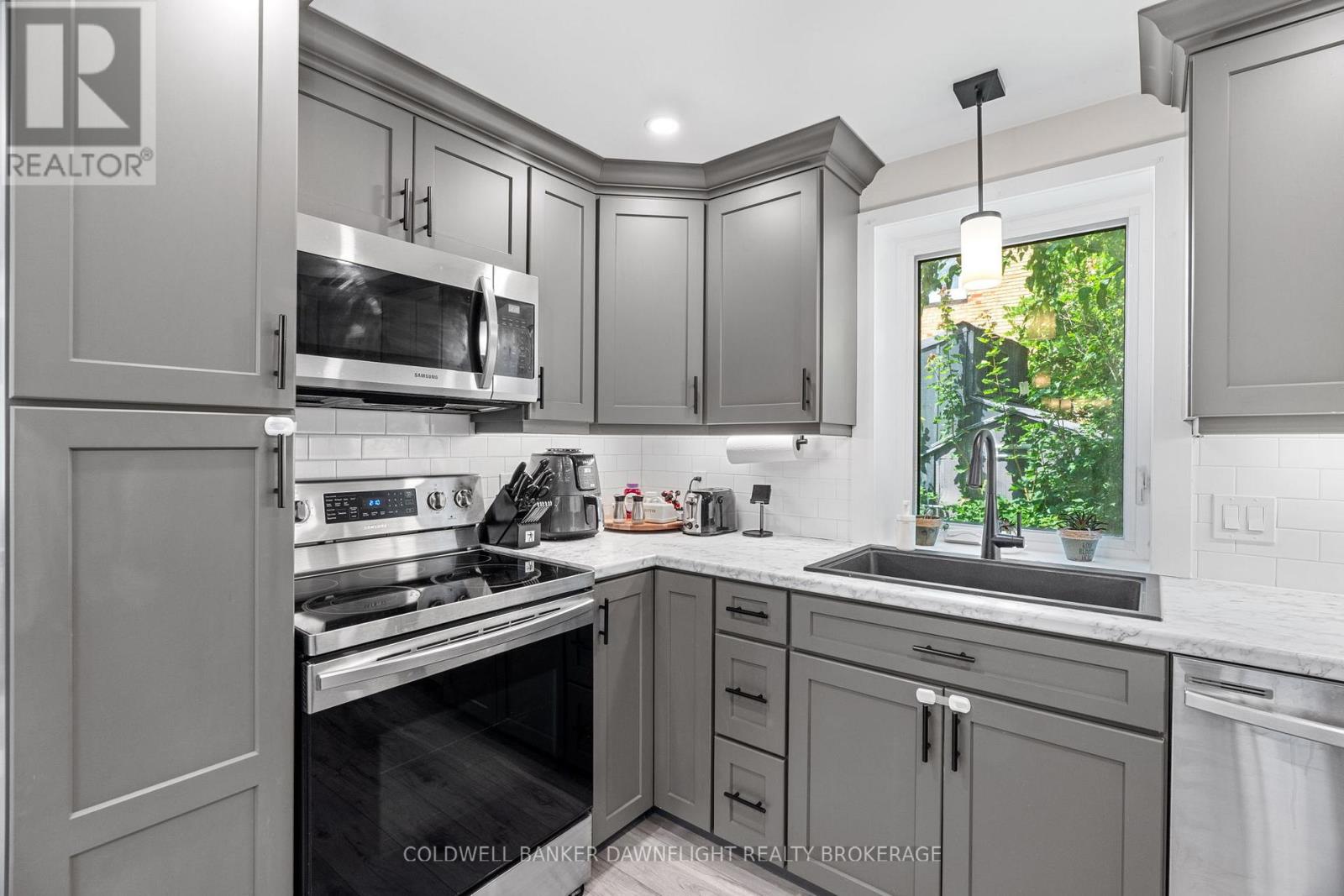 71 London Road, Bluewater, Ontario  N0M 1X0 - Photo 13 - X12325223