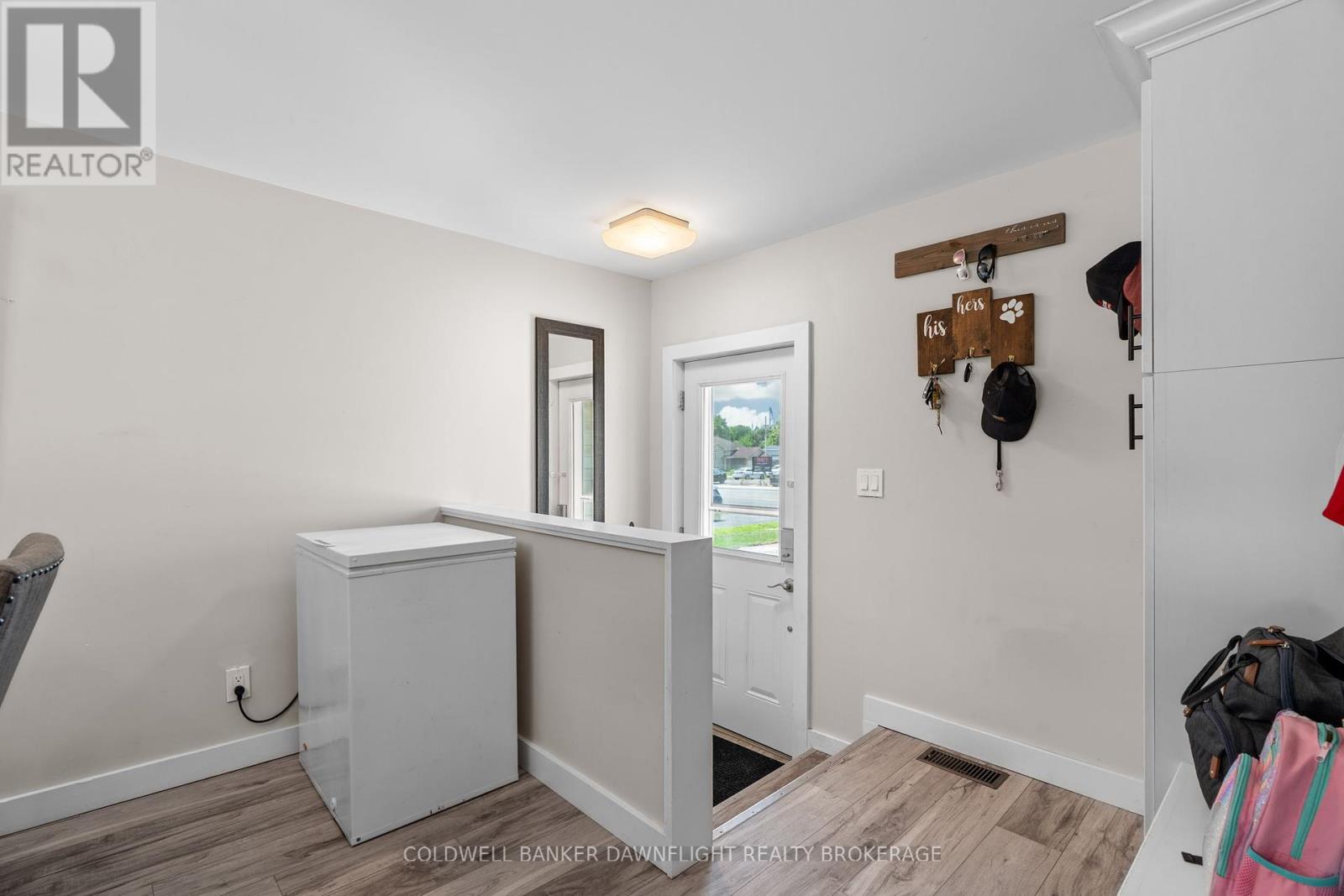 71 London Road, Bluewater, Ontario  N0M 1X0 - Photo 14 - X12325223