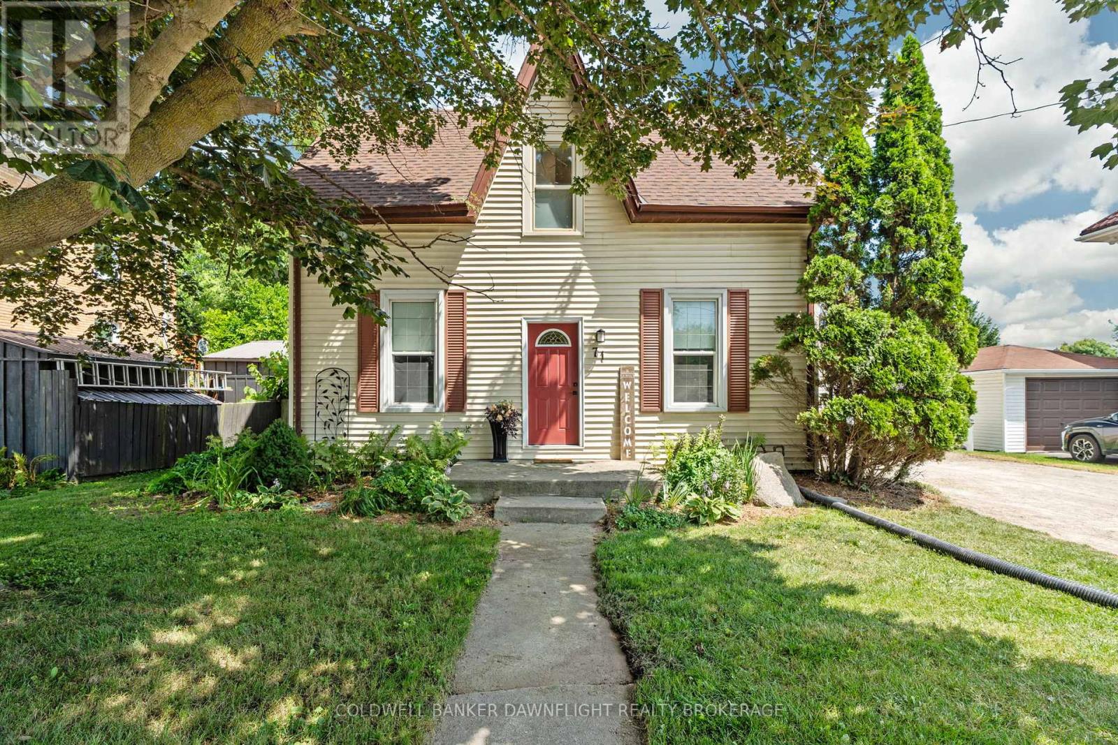 71 London Road, Bluewater, Ontario  N0M 1X0 - Photo 2 - X12325223