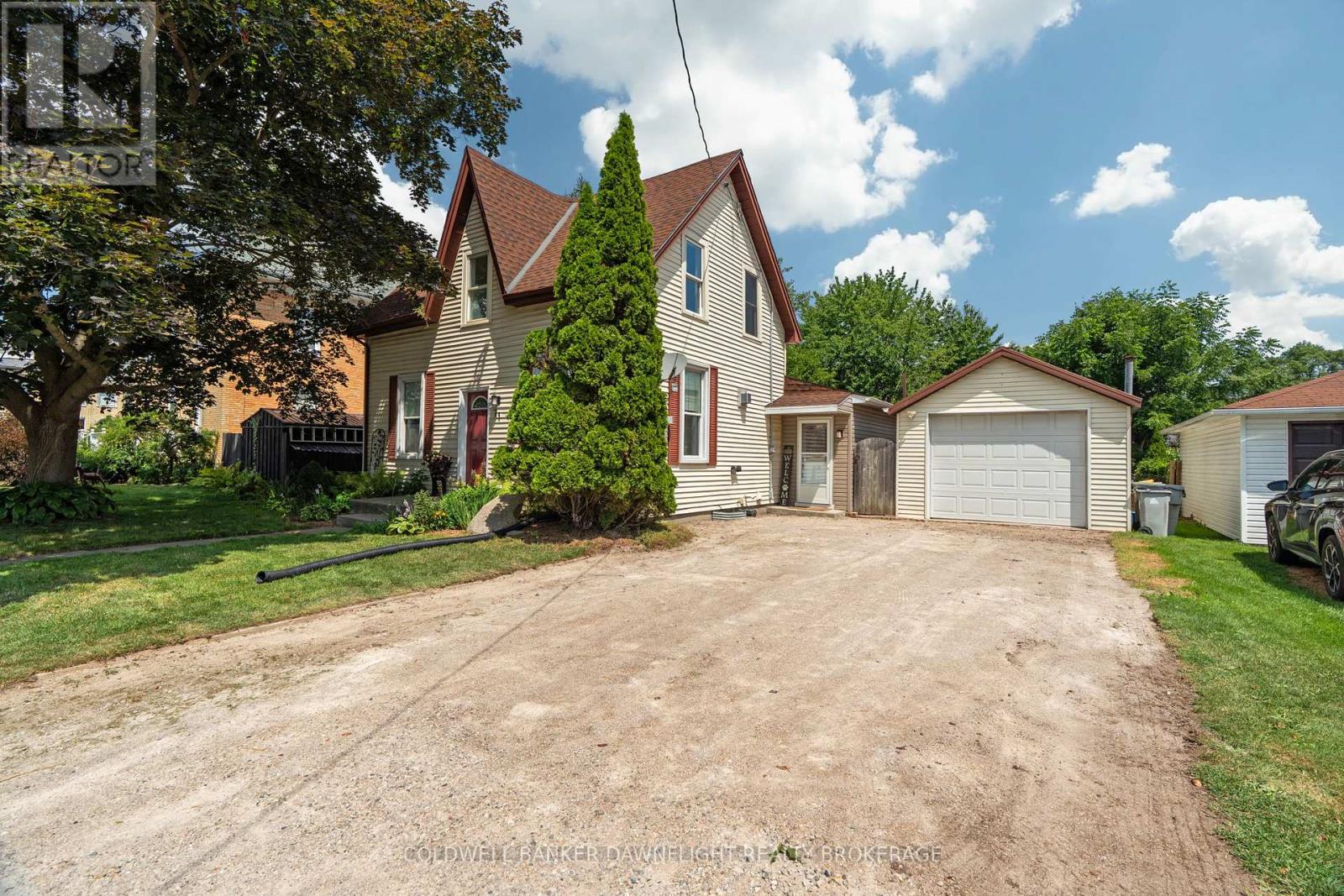 71 London Road, Bluewater, Ontario  N0M 1X0 - Photo 35 - X12325223