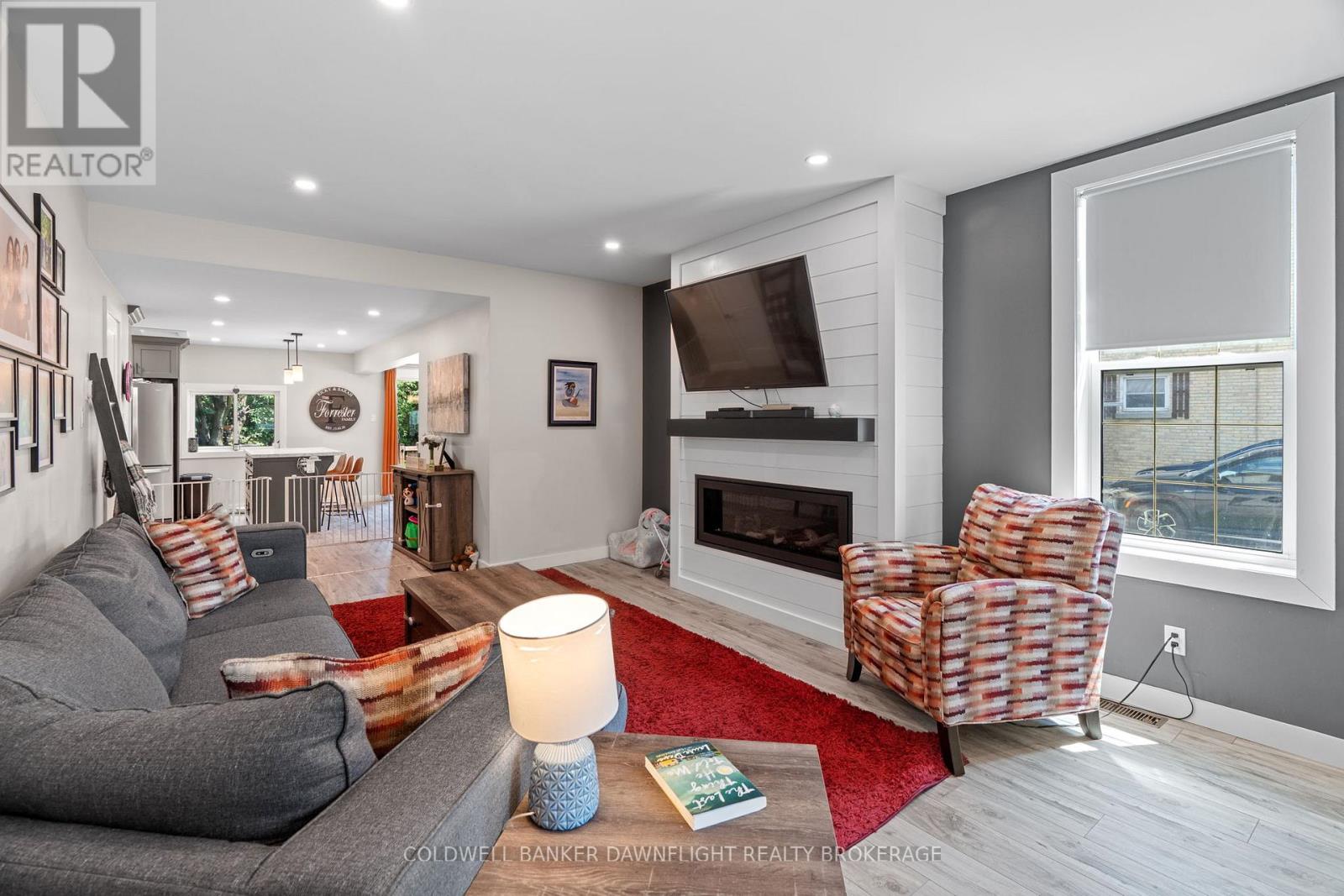 71 London Road, Bluewater, Ontario  N0M 1X0 - Photo 6 - X12325223