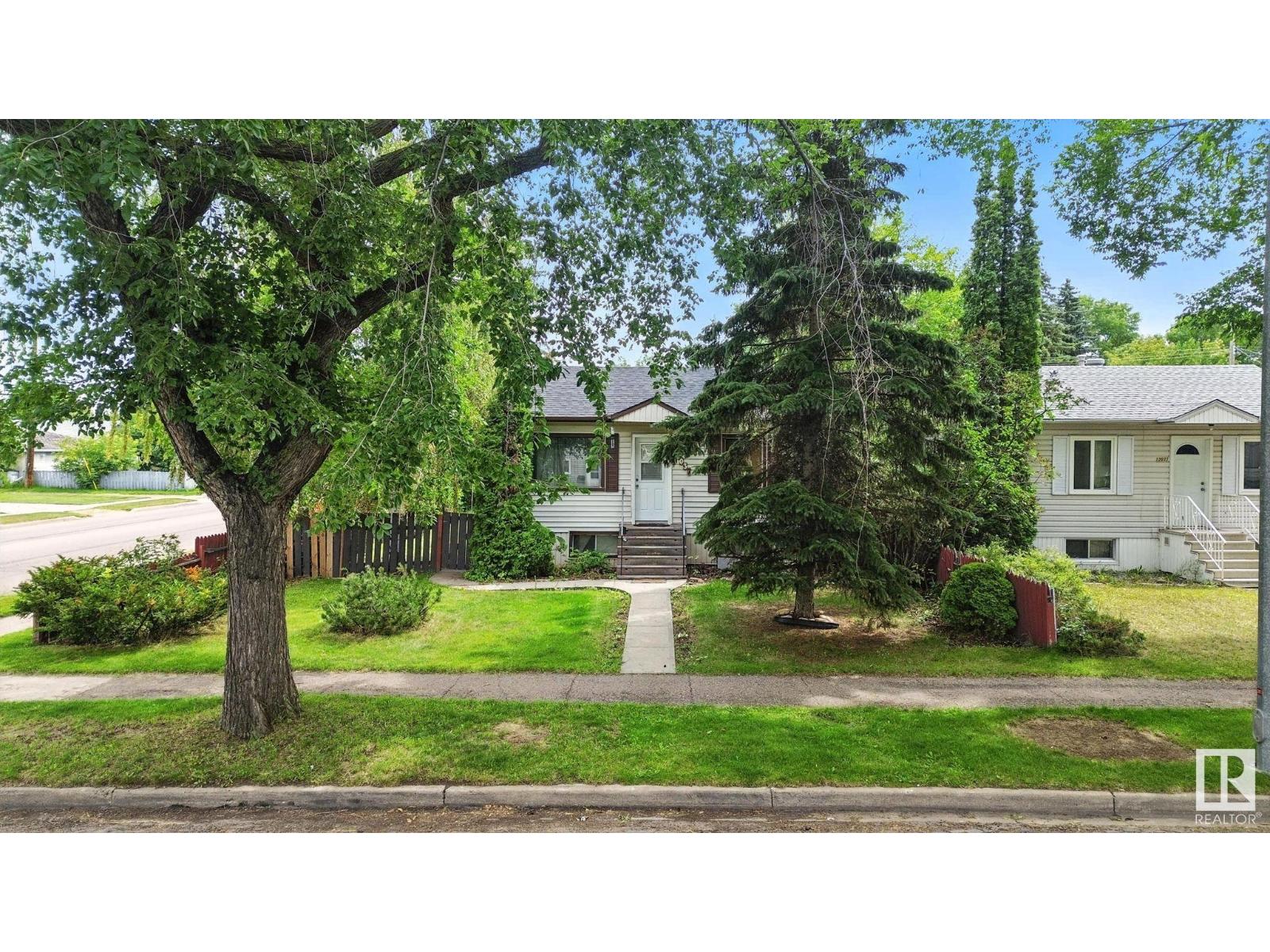 Property at 12037 38 ST NW NW image 2