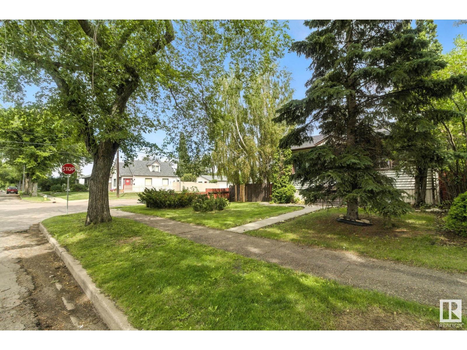 Property at 12037 38 ST NW NW image 5