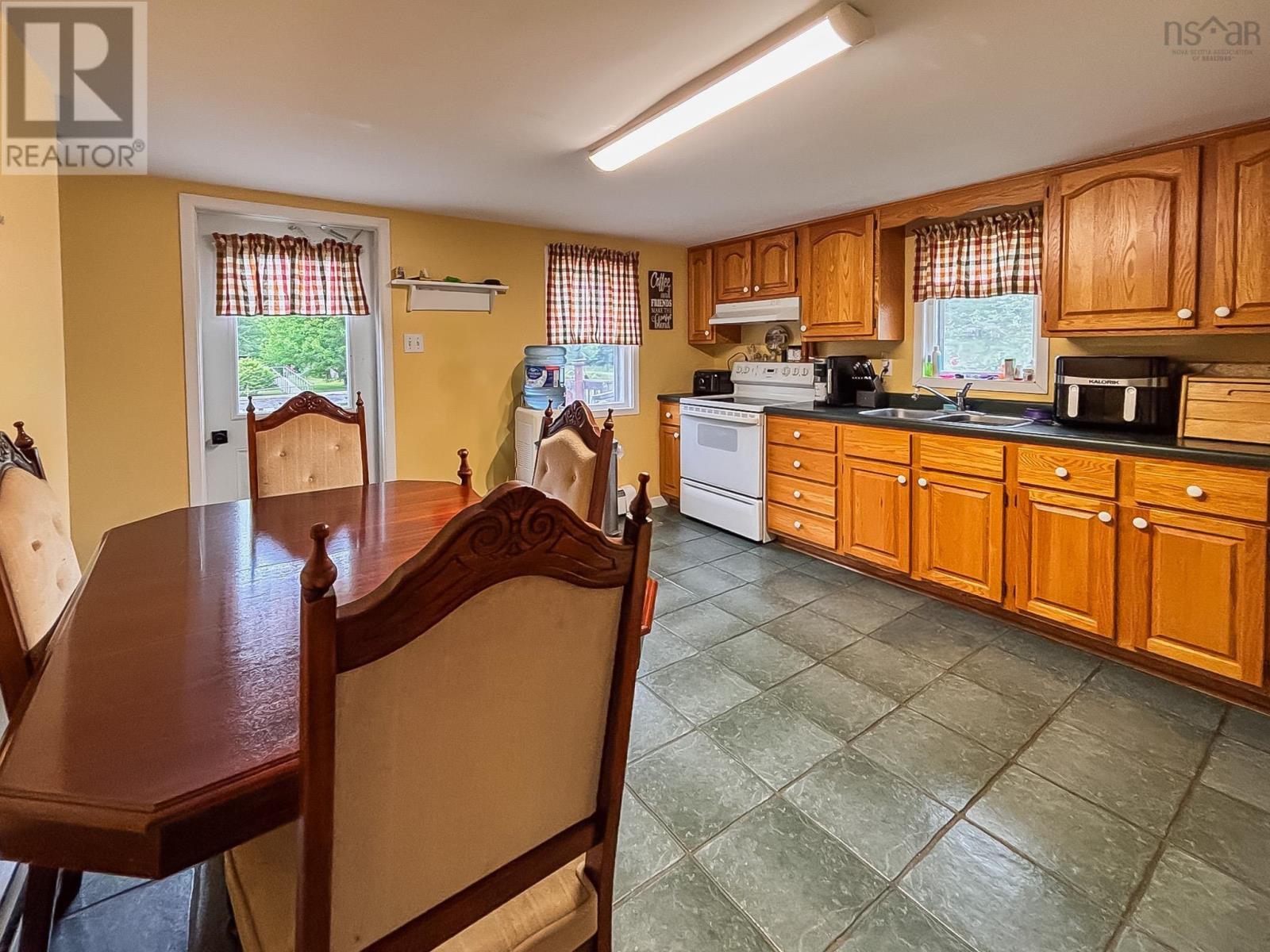 9 Bruhm Road, West Northfield, Nova Scotia  B4V 5E1 - Photo 7 - 202517032