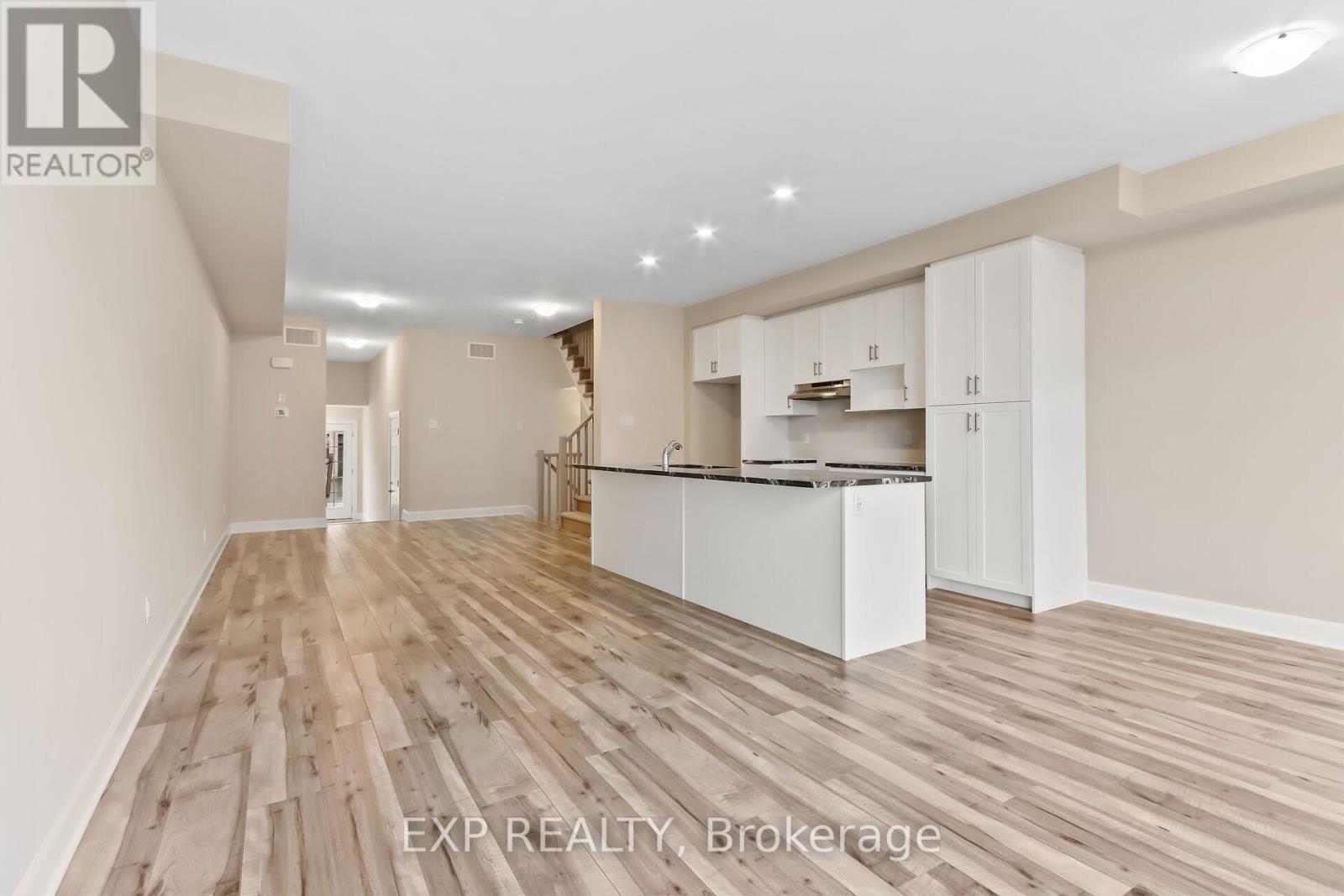213 Hooper Street, Carleton Place, Ontario  K7C 0C4 - Photo 7 - X12325313