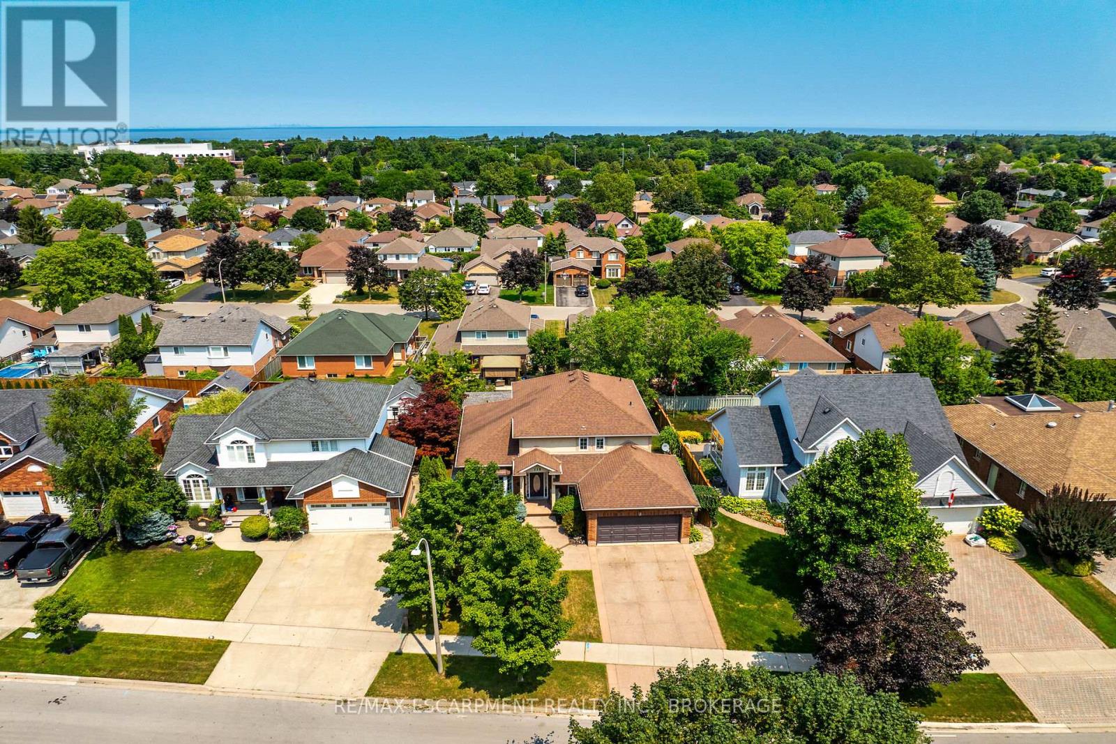 119 Dorchester Drive, Grimsby, Ontario  L3M 5H5 - Photo 42 - X12325274