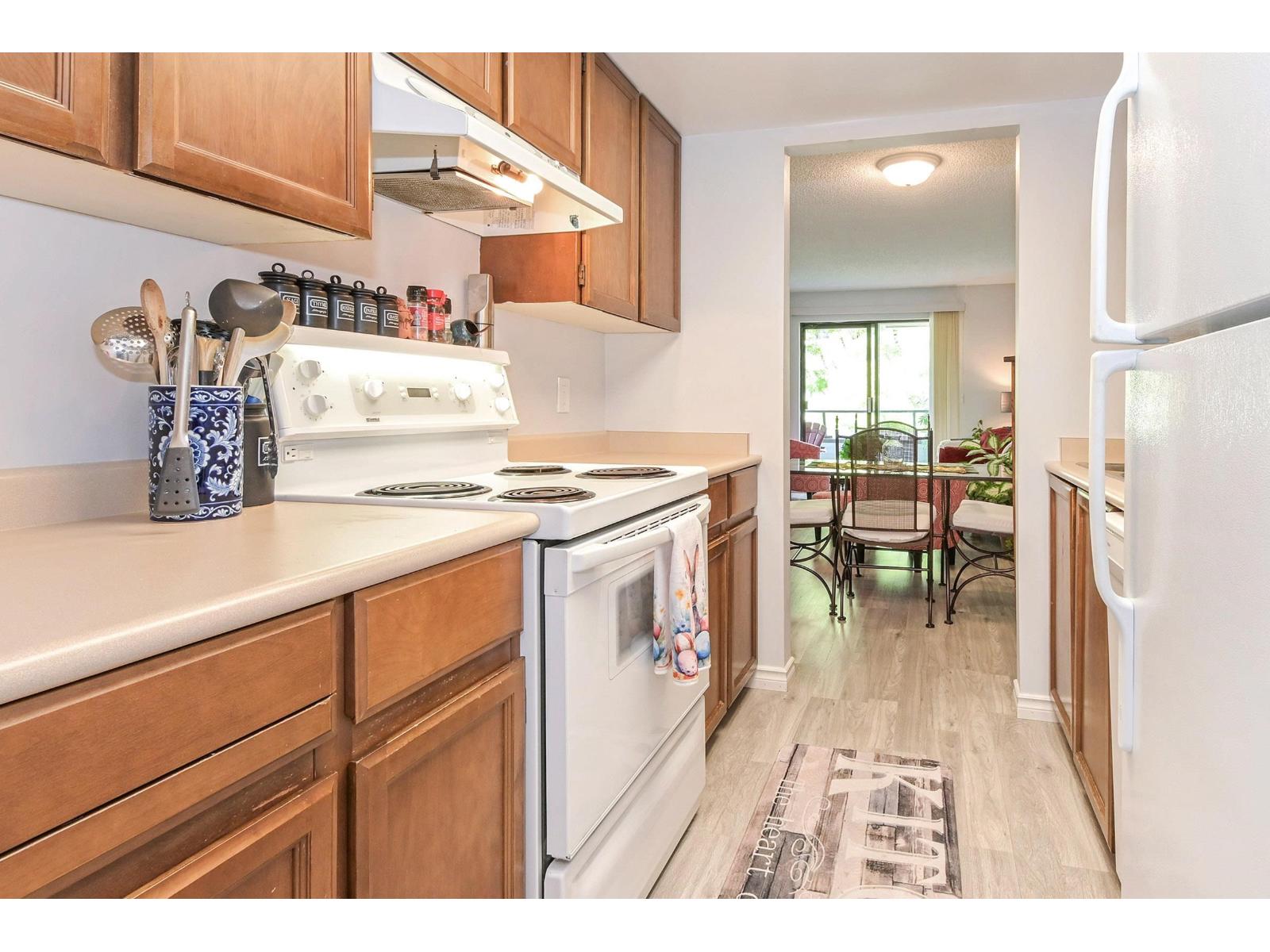 303 1341 George, Street, White Rock, British Columbia  V4B 4A1 - Photo 8 - R3032755