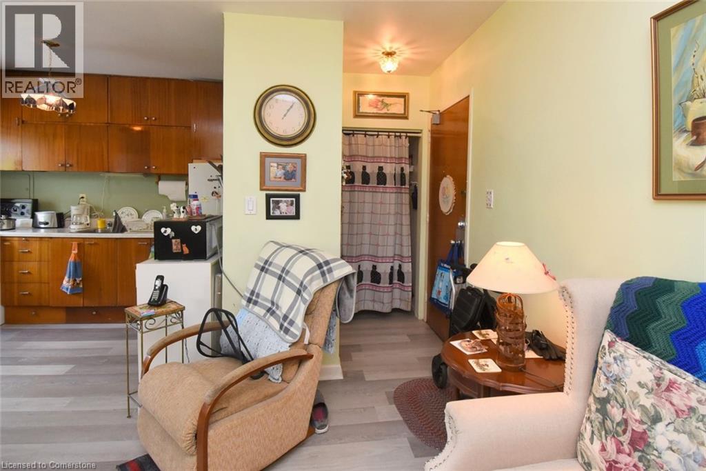 Property at 40 ROBINSON Street Unit# 505 image 4