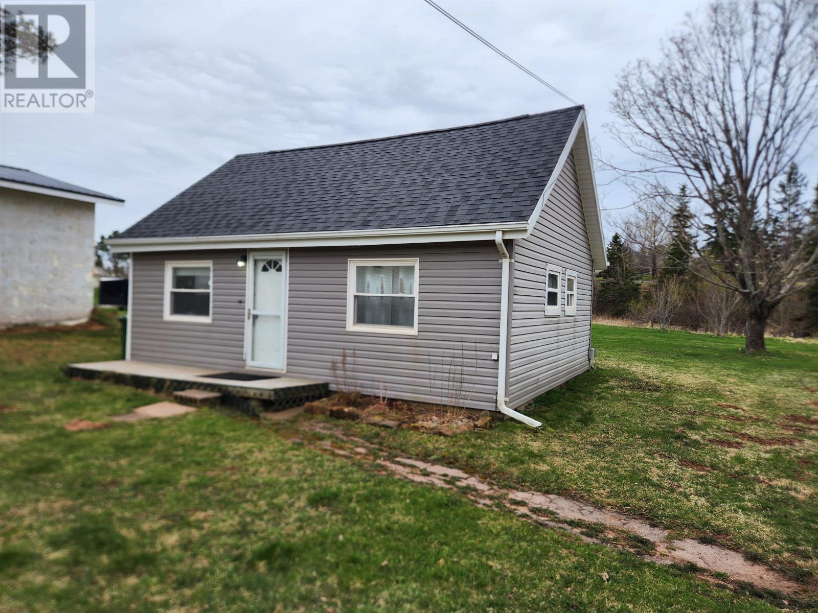 30 Rte 13, Crapaud, Prince Edward Island  C0A 1J0 - Photo 2 - 202504380