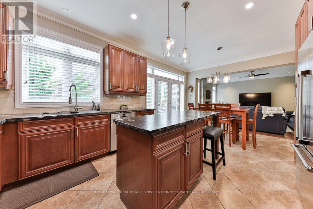 3260 Ribble Crescent, Oakville, Ontario  L6M 0B1 - Photo 13 - W12325170