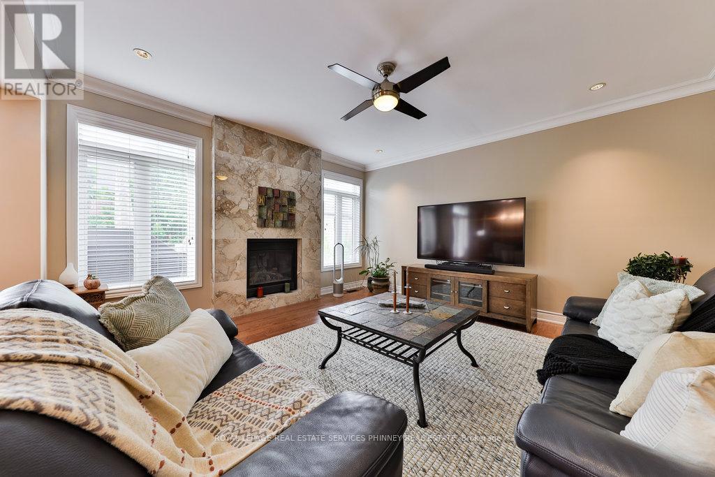 3260 Ribble Crescent, Oakville, Ontario  L6M 0B1 - Photo 17 - W12325170