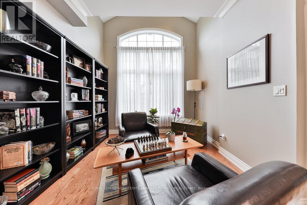 3260 Ribble Crescent, Oakville, Ontario  L6M 0B1 - Photo 4 - W12325170