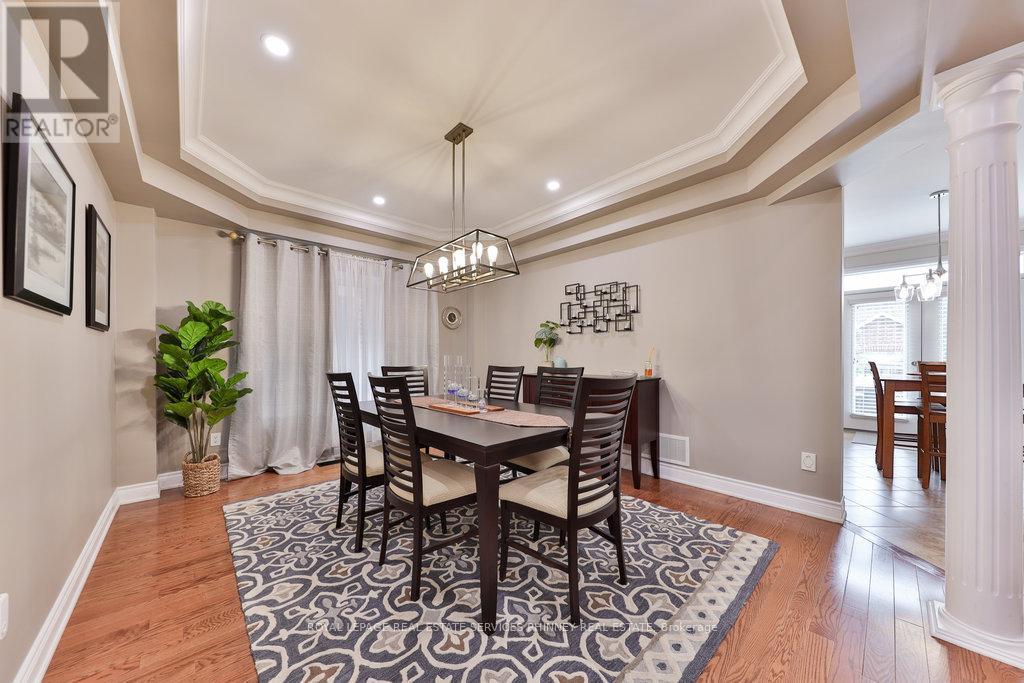 3260 Ribble Crescent, Oakville, Ontario  L6M 0B1 - Photo 5 - W12325170
