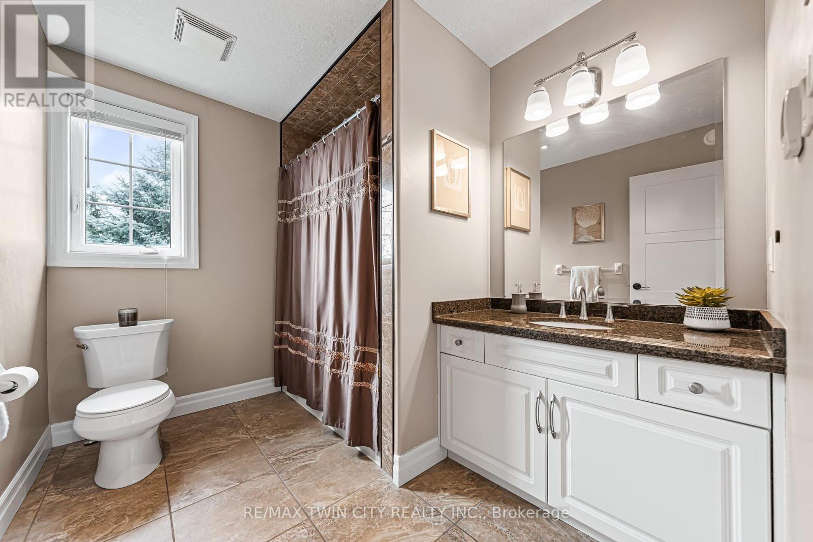 11 Milne Drive, Wilmot, Ontario  N0B 2H0 - Photo 31 - X12325189