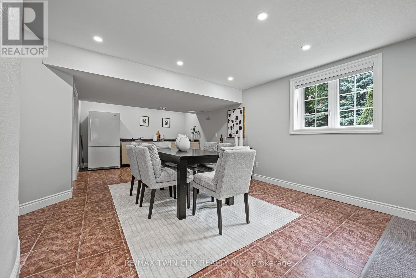 11 Milne Drive, Wilmot, Ontario  N0B 2H0 - Photo 35 - X12325189