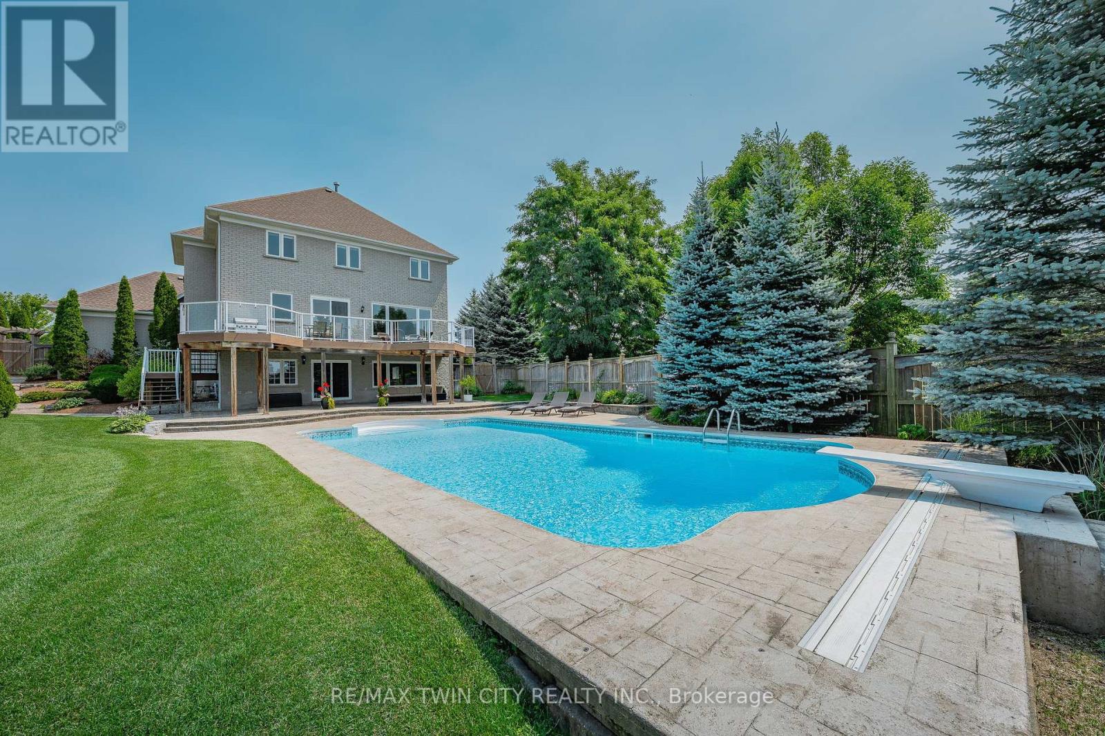 11 Milne Drive, Wilmot, Ontario  N0B 2H0 - Photo 45 - X12325189