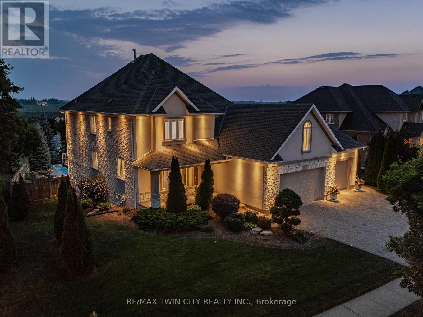11 Milne Drive, Wilmot, Ontario  N0B 2H0 - Photo 6 - X12325189
