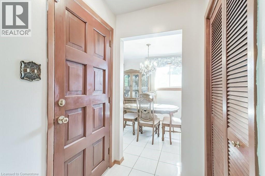 11 Rogers Road, Dundas, Ontario  L9H 4E2 - Photo 9 - 40756022