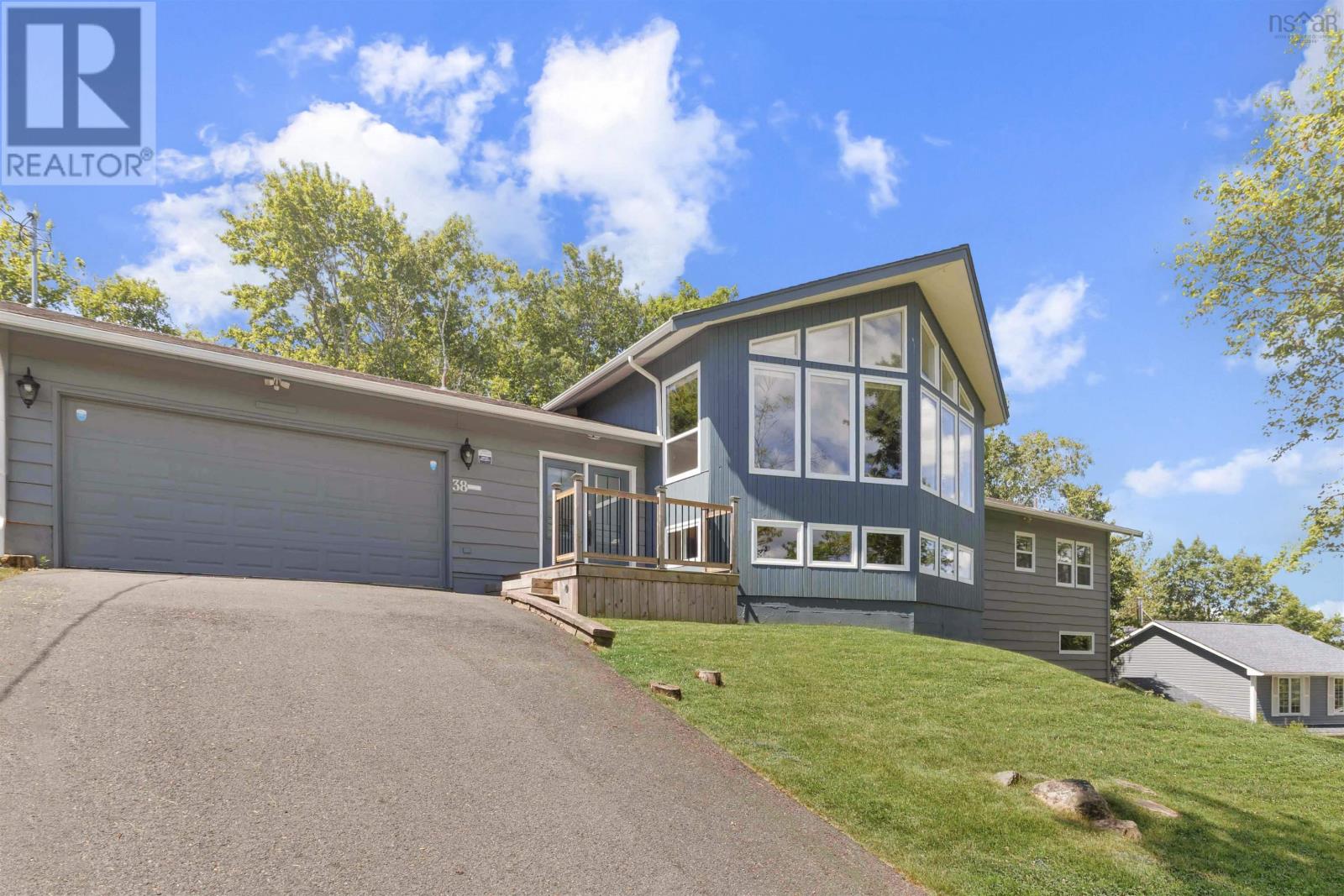 38 Broadholme Lane, Halifax, Nova Scotia  B3M 3C1 - Photo 2 - 202516134