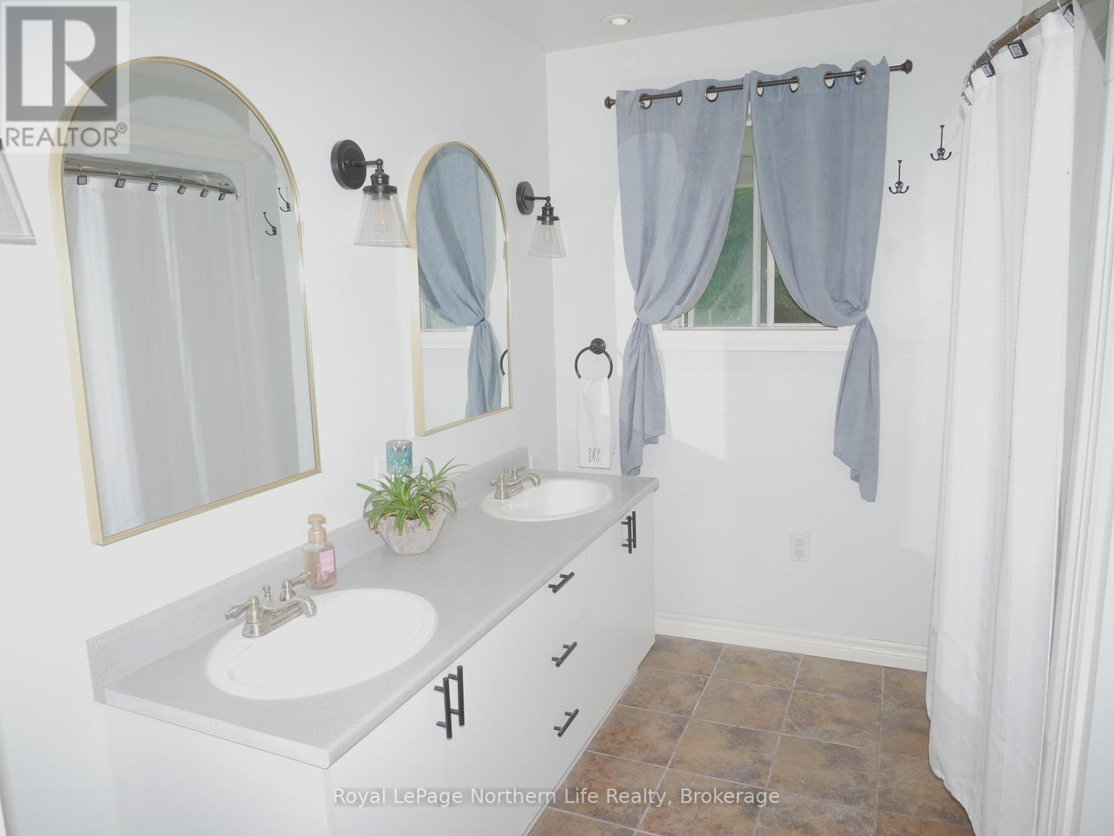 10180 Highway 64, West Nipissing, Ontario P0H 1R0 - Photo 15 - X12325454