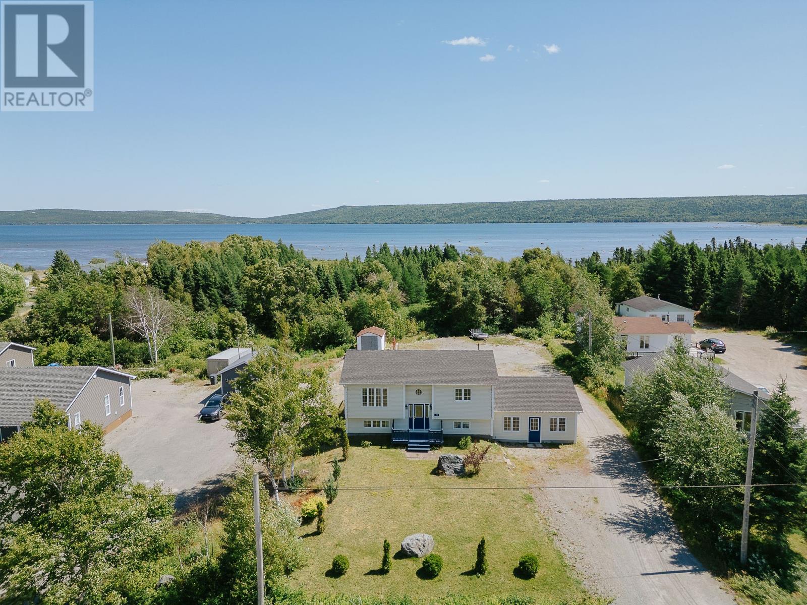 200 Jr Smallwood Boulevard, Gambo, Newfoundland & Labrador  A0G 1T0 - Photo 2 - 1288495