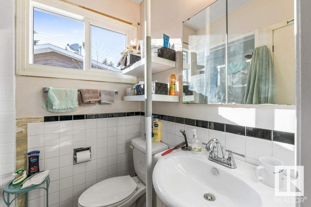 13708 Buena Vista Rd Nw, Edmonton, Alberta  T5R 5R6 - Photo 16 - E4451257
