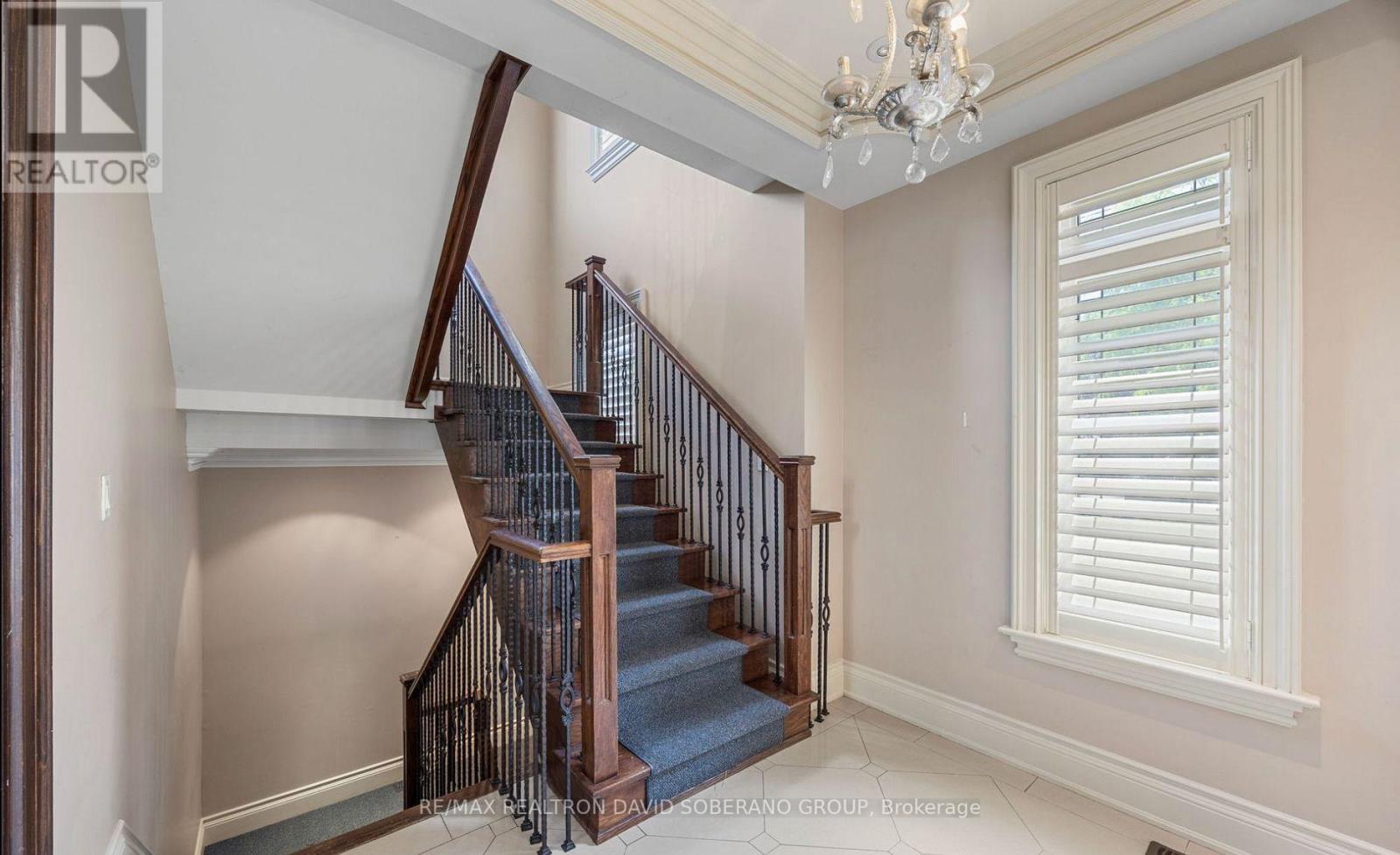 10 Bainbridge Avenue, Toronto, Ontario  M3H 2J7 - Photo 12 - C12325264