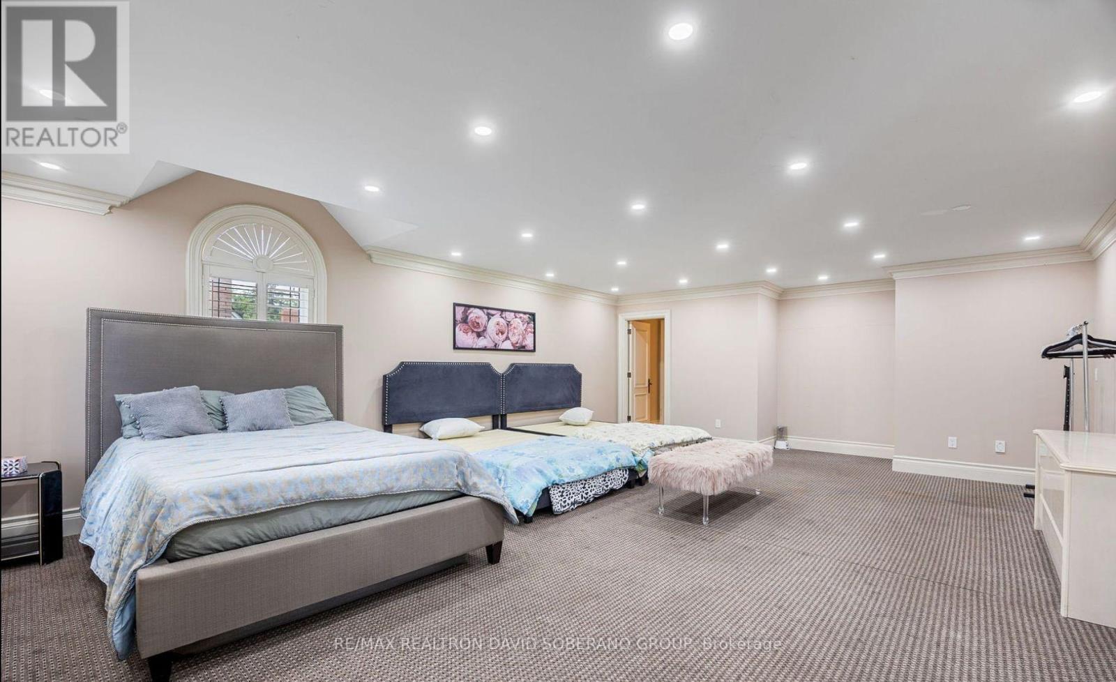 10 Bainbridge Avenue, Toronto, Ontario  M3H 2J7 - Photo 14 - C12325264
