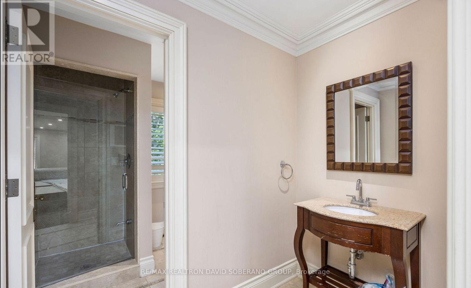 10 Bainbridge Avenue, Toronto, Ontario  M3H 2J7 - Photo 17 - C12325264