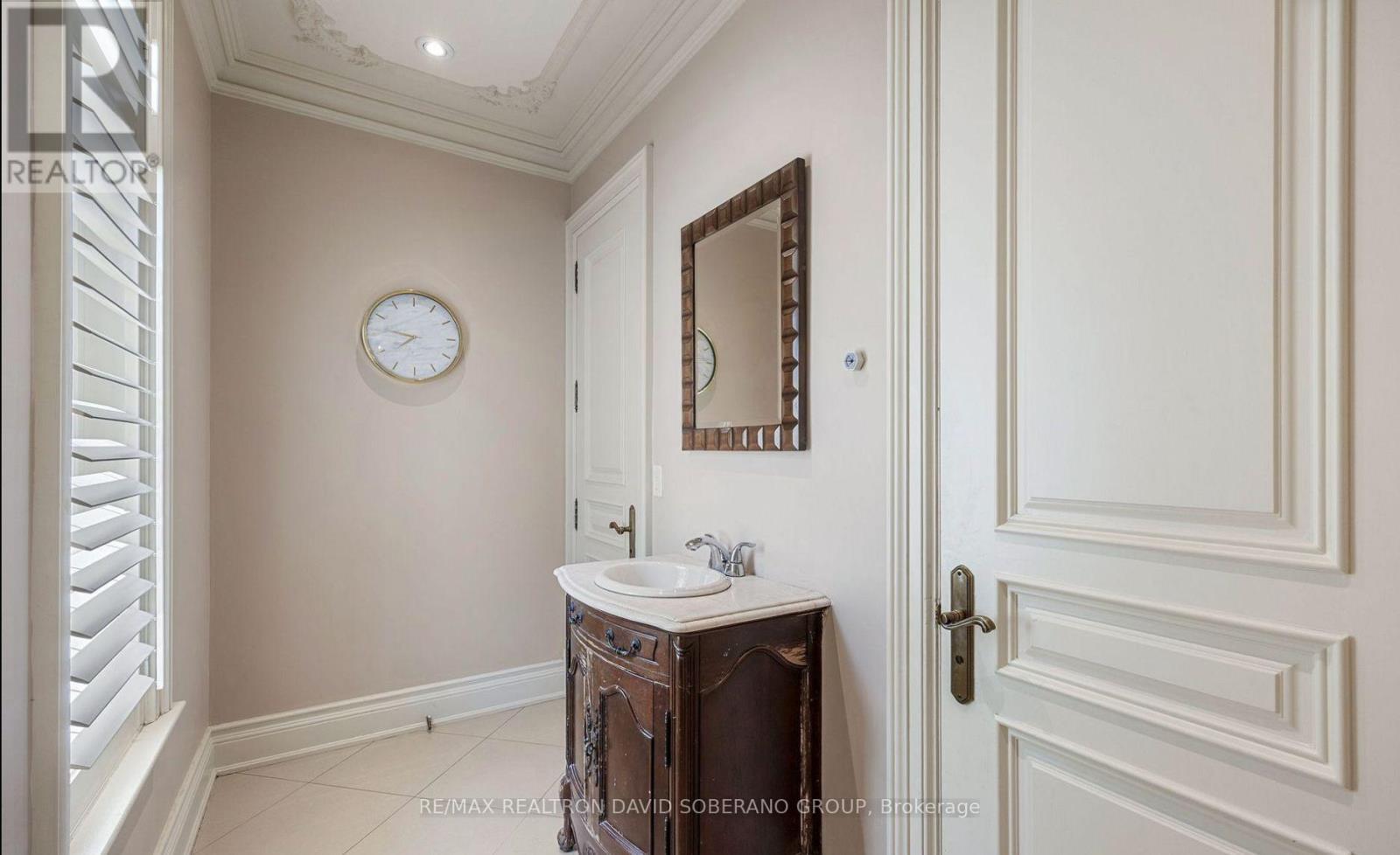 Property at 10 BAINBRIDGE AVENUE image 4