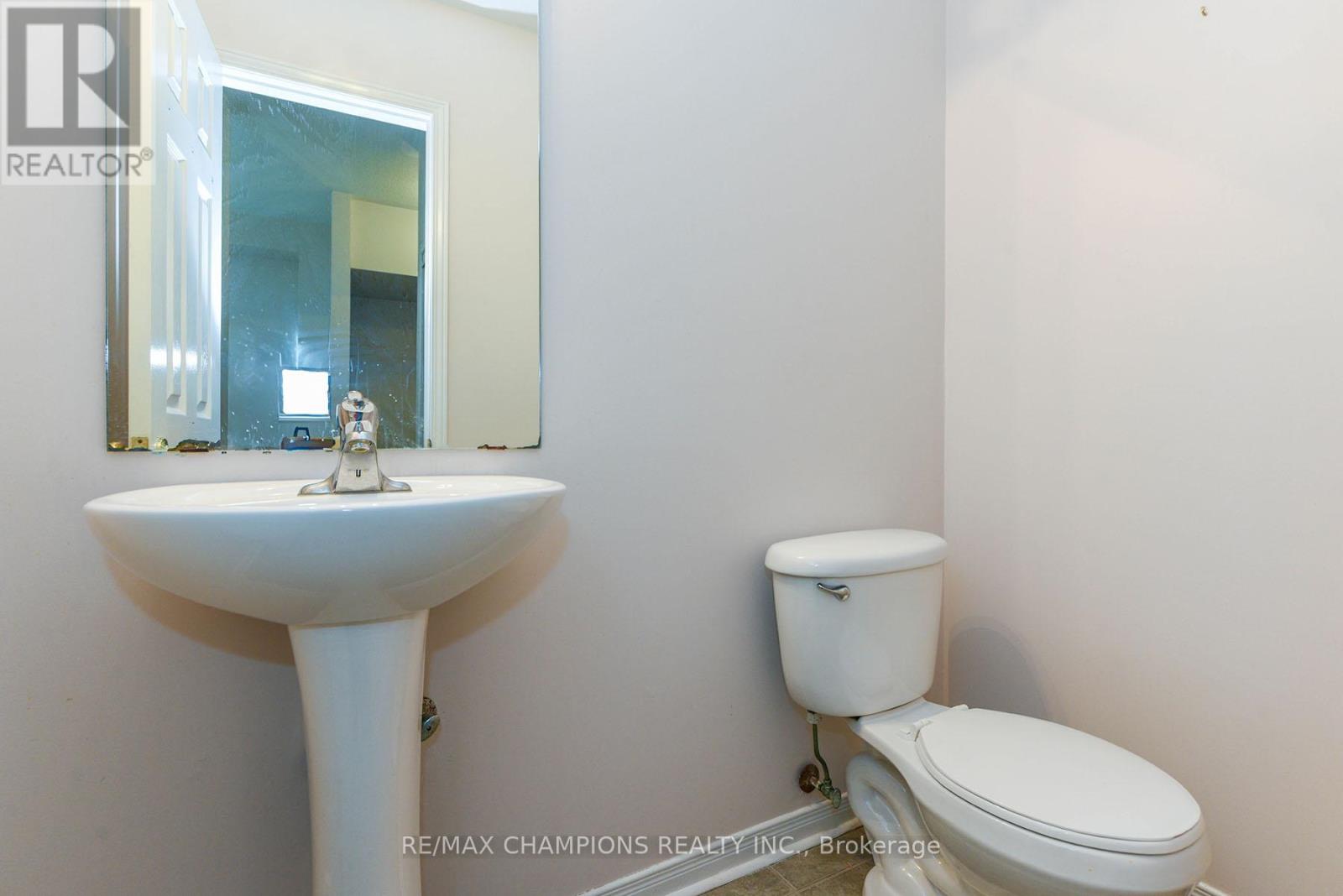 245 - 7035 Rexwood Road, Mississauga, Ontario  L4T 4M9 - Photo 6 - W12325253