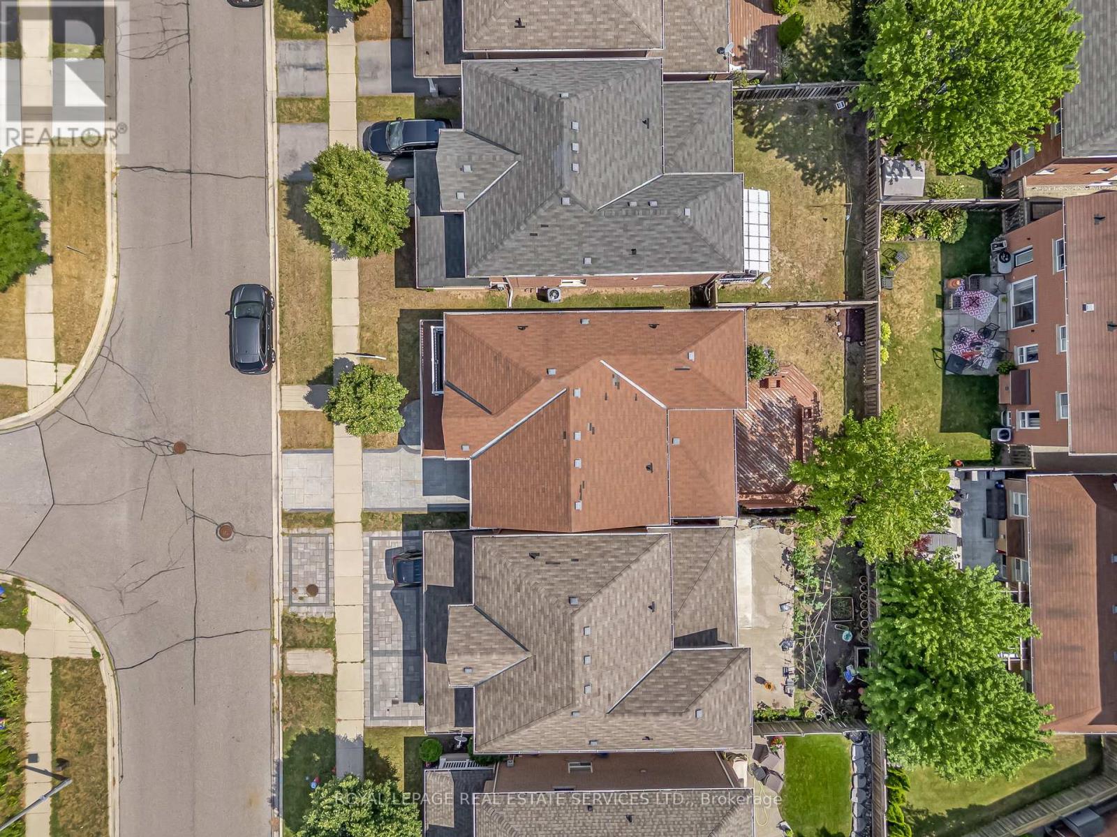Property at 2272 FAIRMOUNT DRIVE image 4