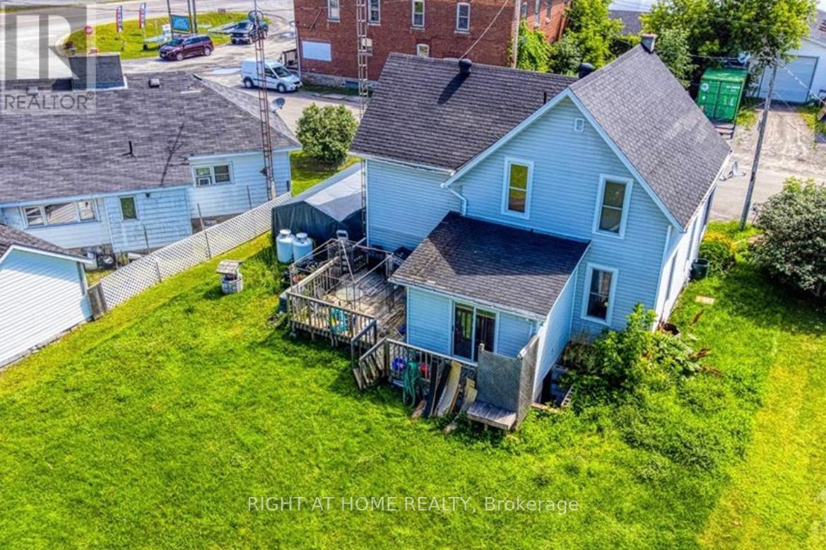 12 Circle Drive, Rideau Lakes, Ontario  K0G 1E0 - Photo 4 - X12325214