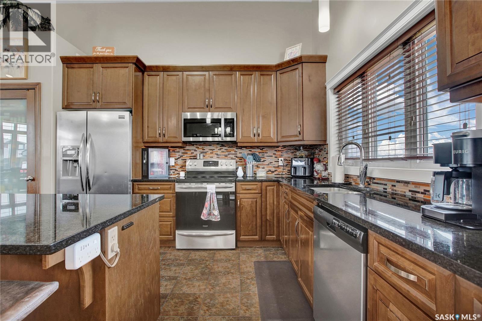 Property at 251 McCallum WAY image 2