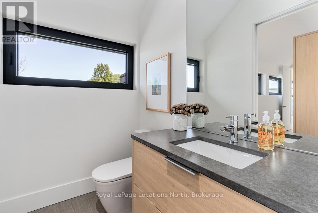 104 Maryward Crescent, Blue Mountains, Ontario  N0H 1J0 - Photo 43 - X12293188