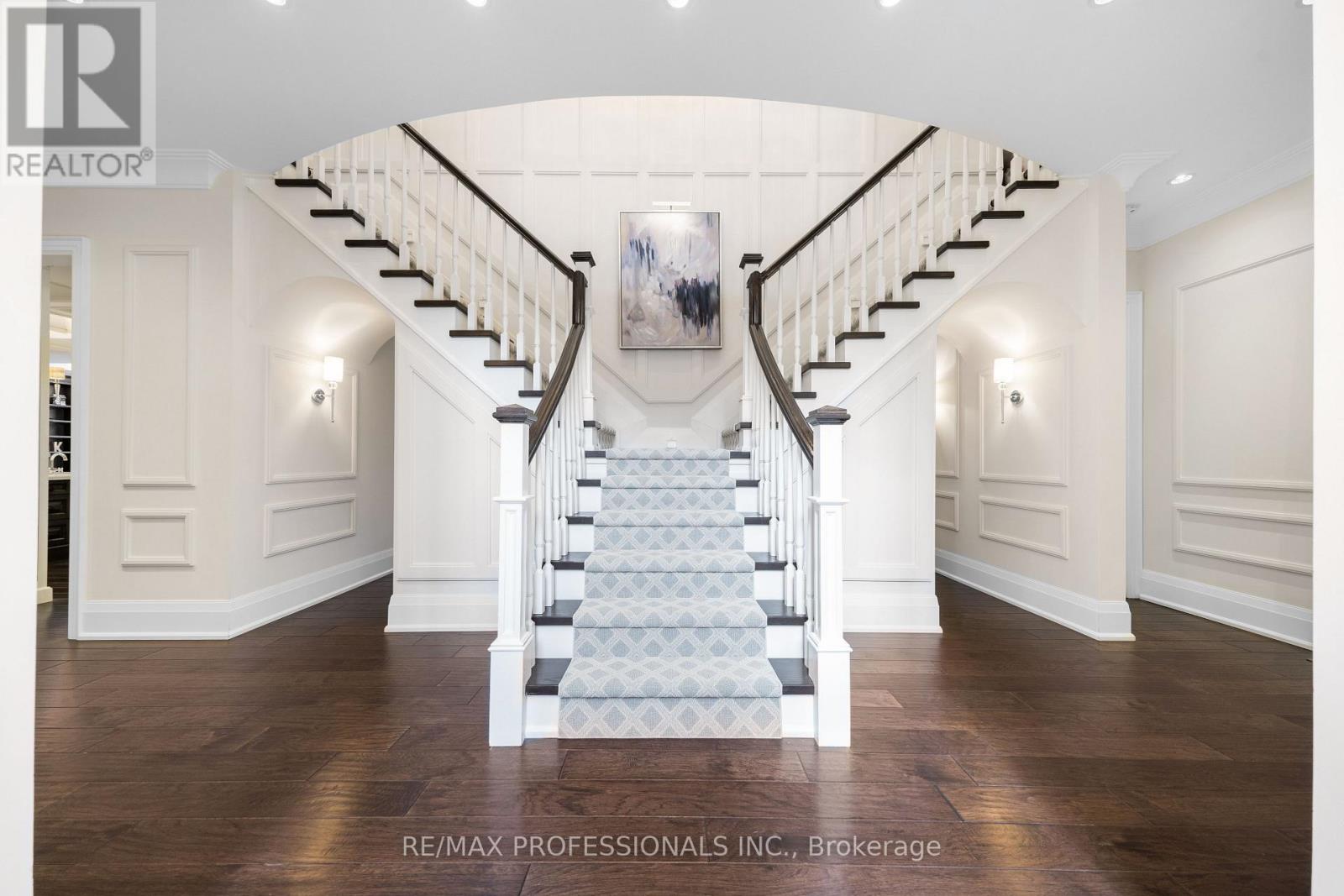 1285 Minaki Road, Mississauga, Ontario L5C 2X5 - Photo 7 - W12163134