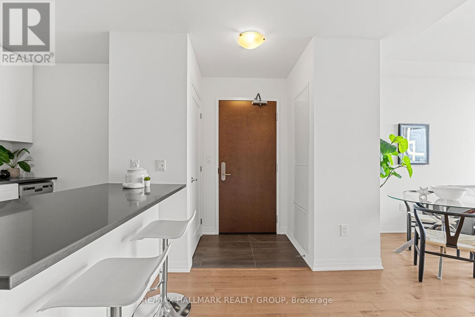 Property at 4005 - 805 CARLING AVENUE image 2