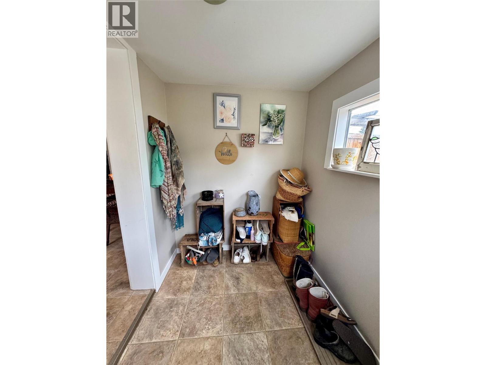 1782 Nicola Avenue, Merritt, British Columbia  V1K 1B8 - Photo 2 - 10358324