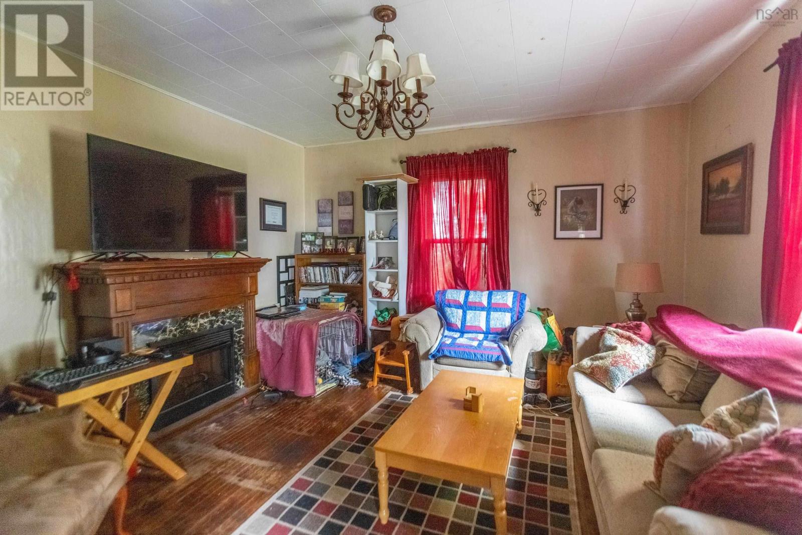95 Church Street, Springhill, Nova Scotia  B0M 1X0 - Photo 5 - 202514811