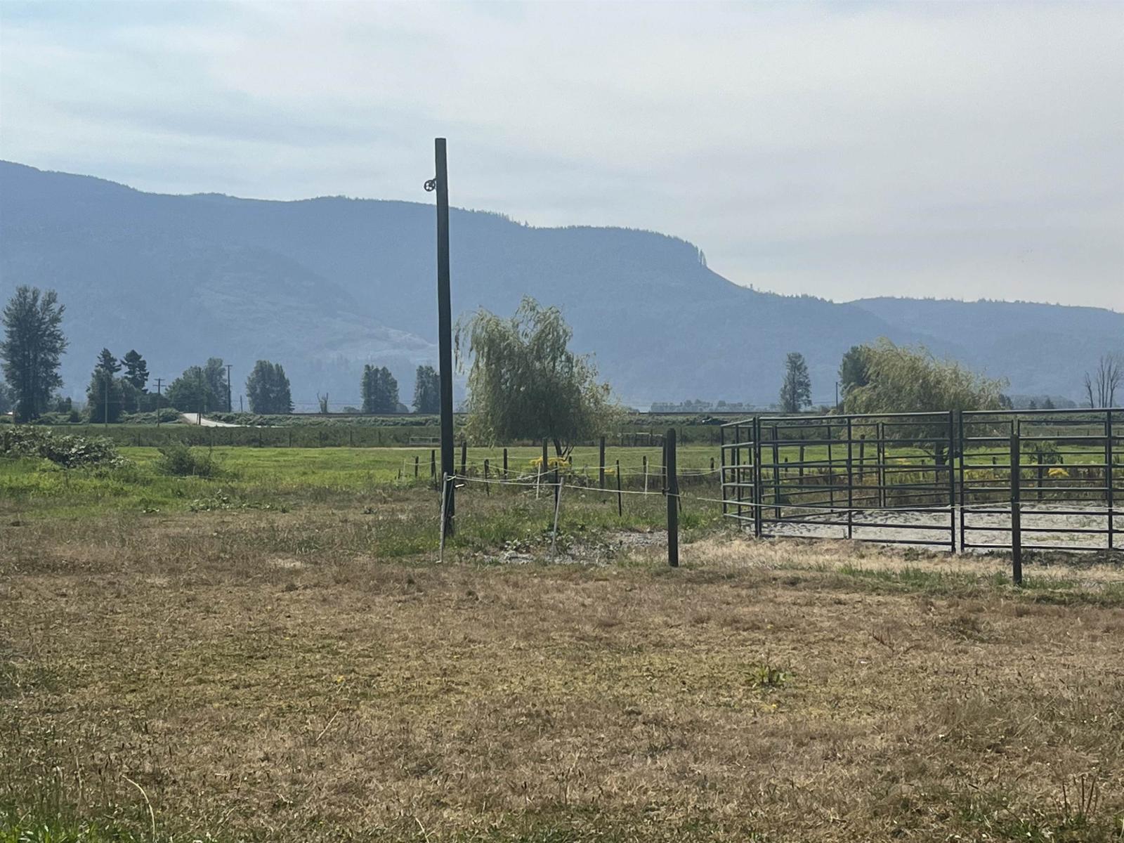 9535 Catherwood Road, Mission, British Columbia  V0M 1H0 - Photo 2 - C8071153