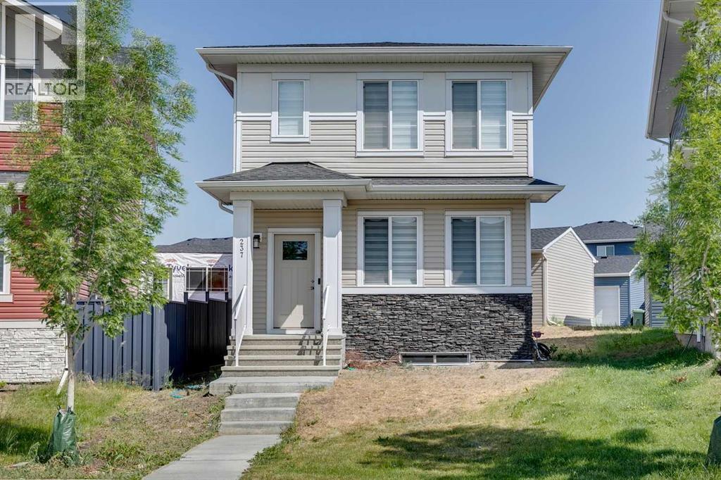 Property at 237 Dawson Circle image 1