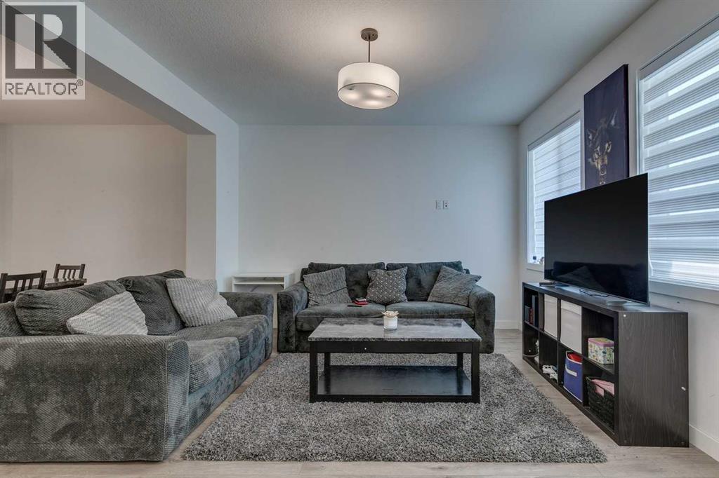 Property at 237 Dawson Circle image 3