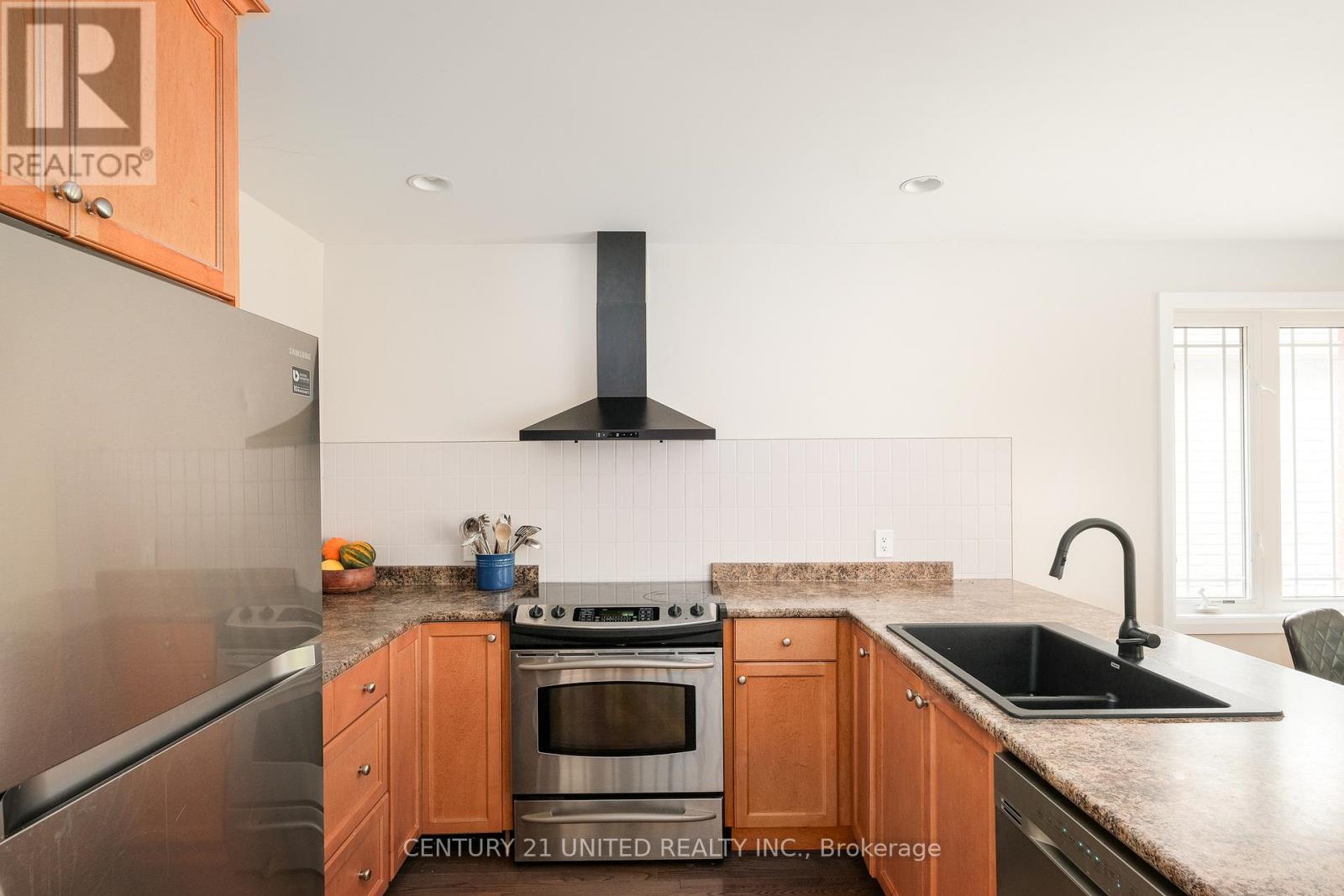 1855 Giles Avenue, Peterborough, Ontario  K9K 2P4 - Photo 9 - X12325599