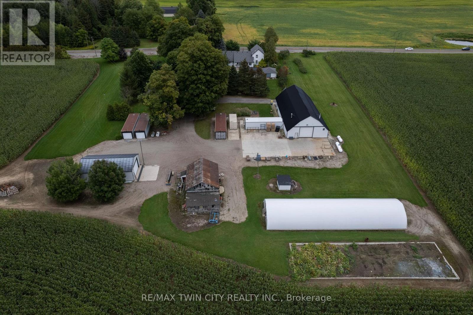 331 Middle Townline Road, Brant, Ontario  N0E 1E0 - Photo 2 - X12324118